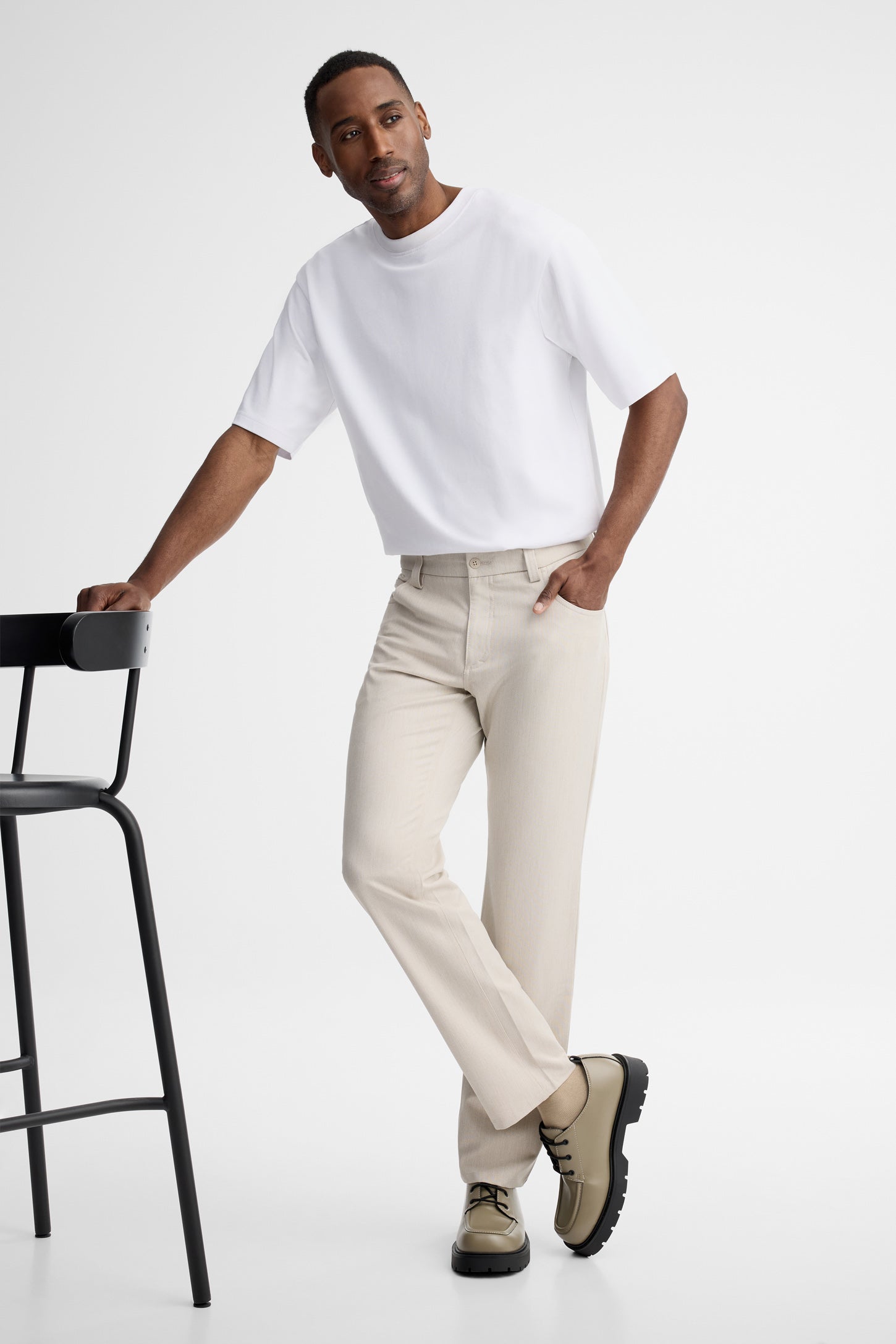 Pantalon 5 poches semi-ajusté en lin - Homme && BEIGE