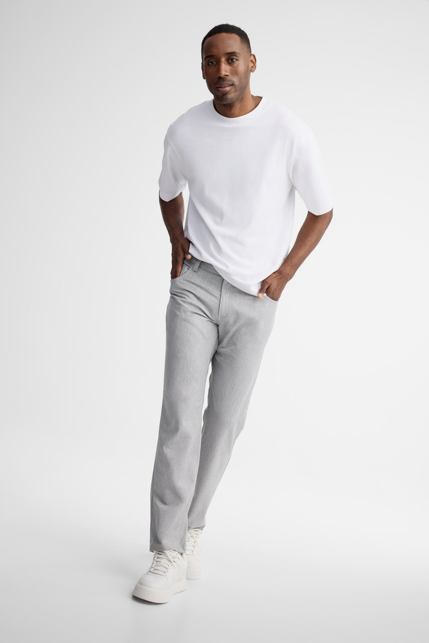 Pantalon 5 poches semi-ajusté en lin - Homme && GRIS