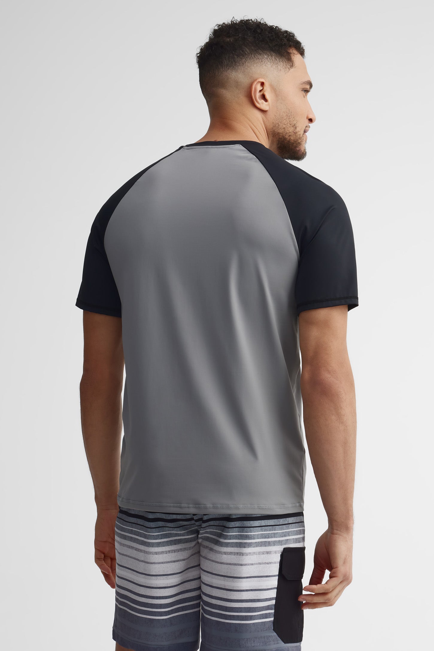 T-shirt maillot de bain ''rashguard'' - Homme && GRIS