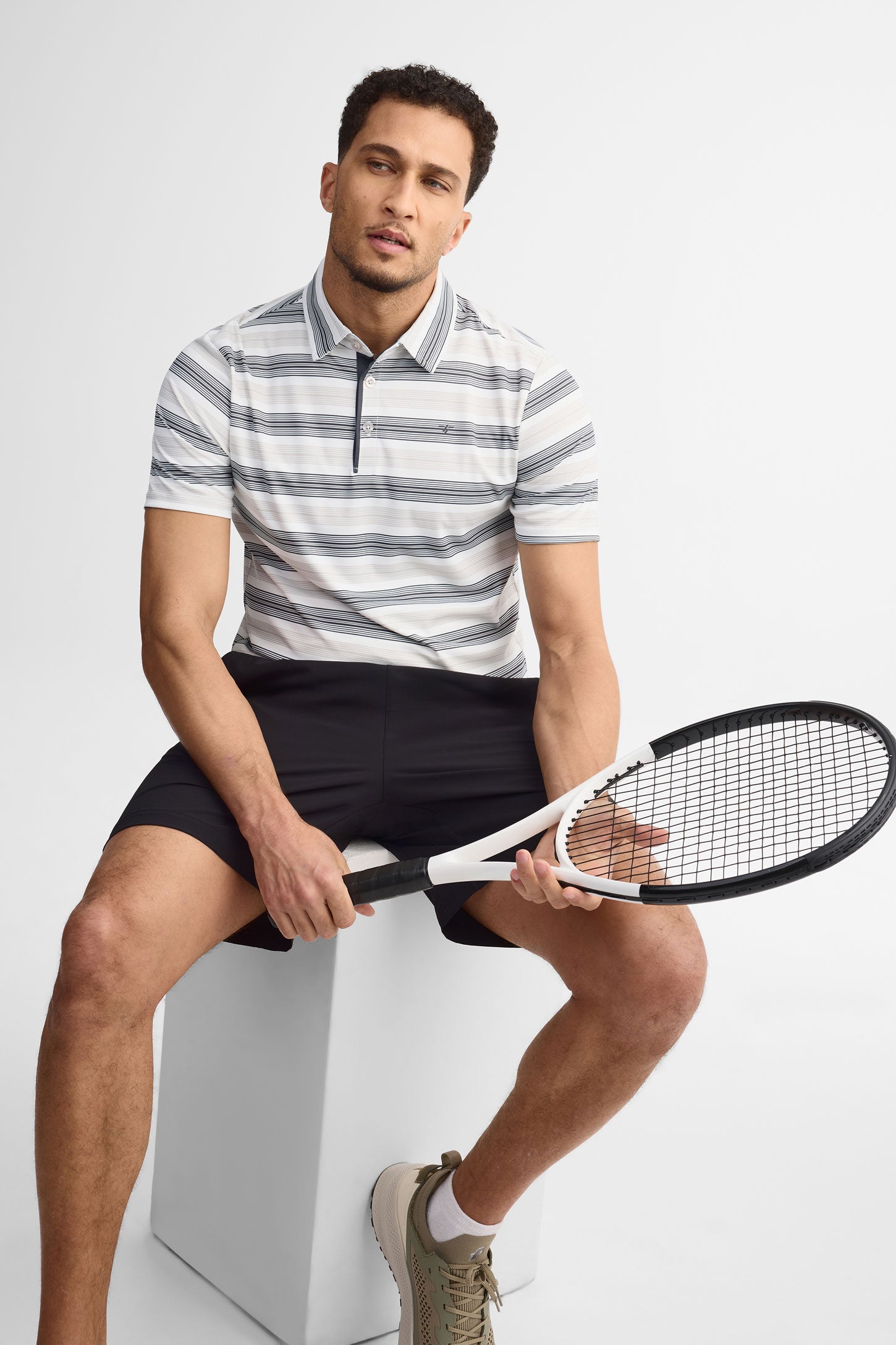 Short extensible 4 sens athlétique - Homme && NOIR