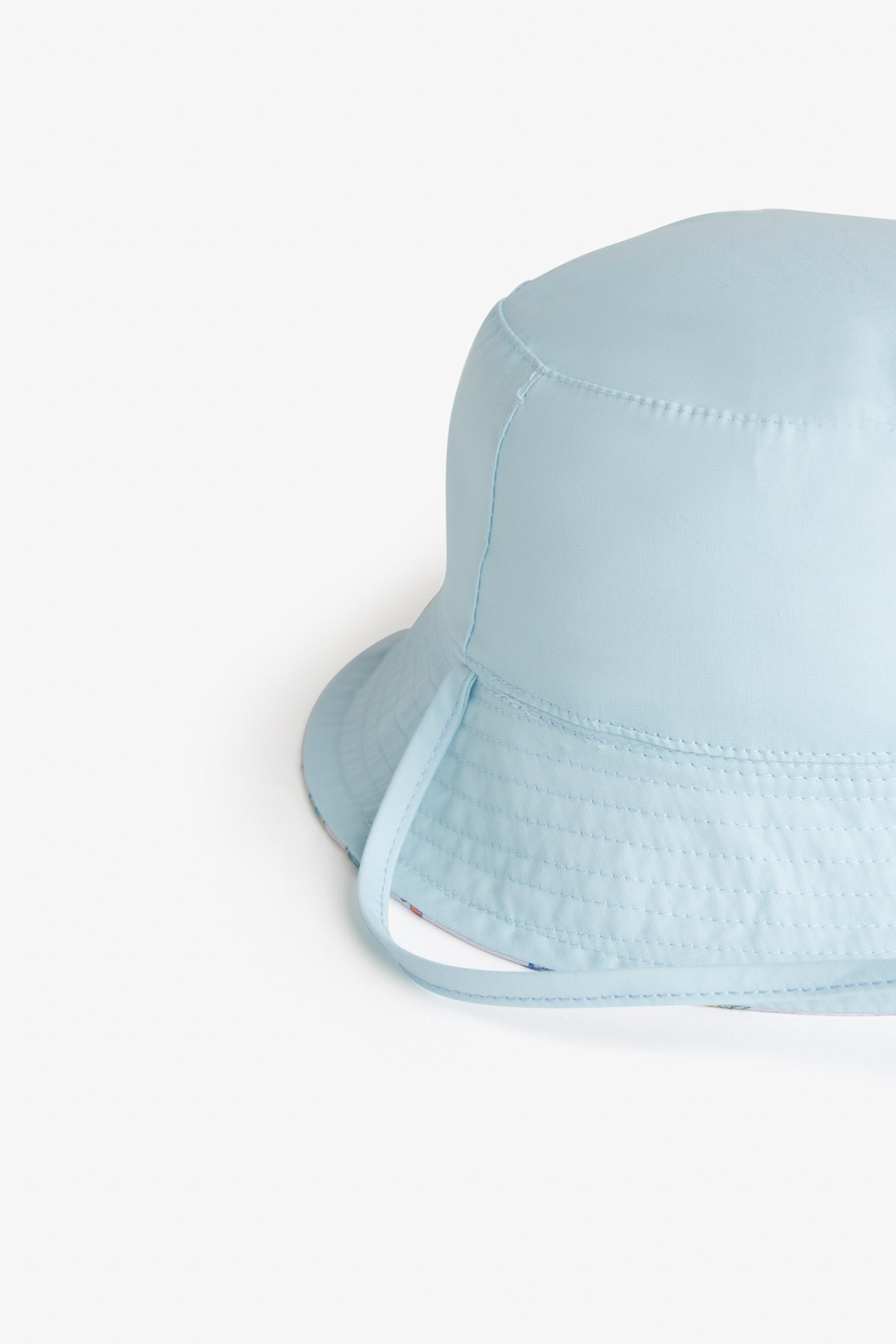 Chapeau réversible à cordons, 2/15$ - Bébé garçon && BLEU PALE