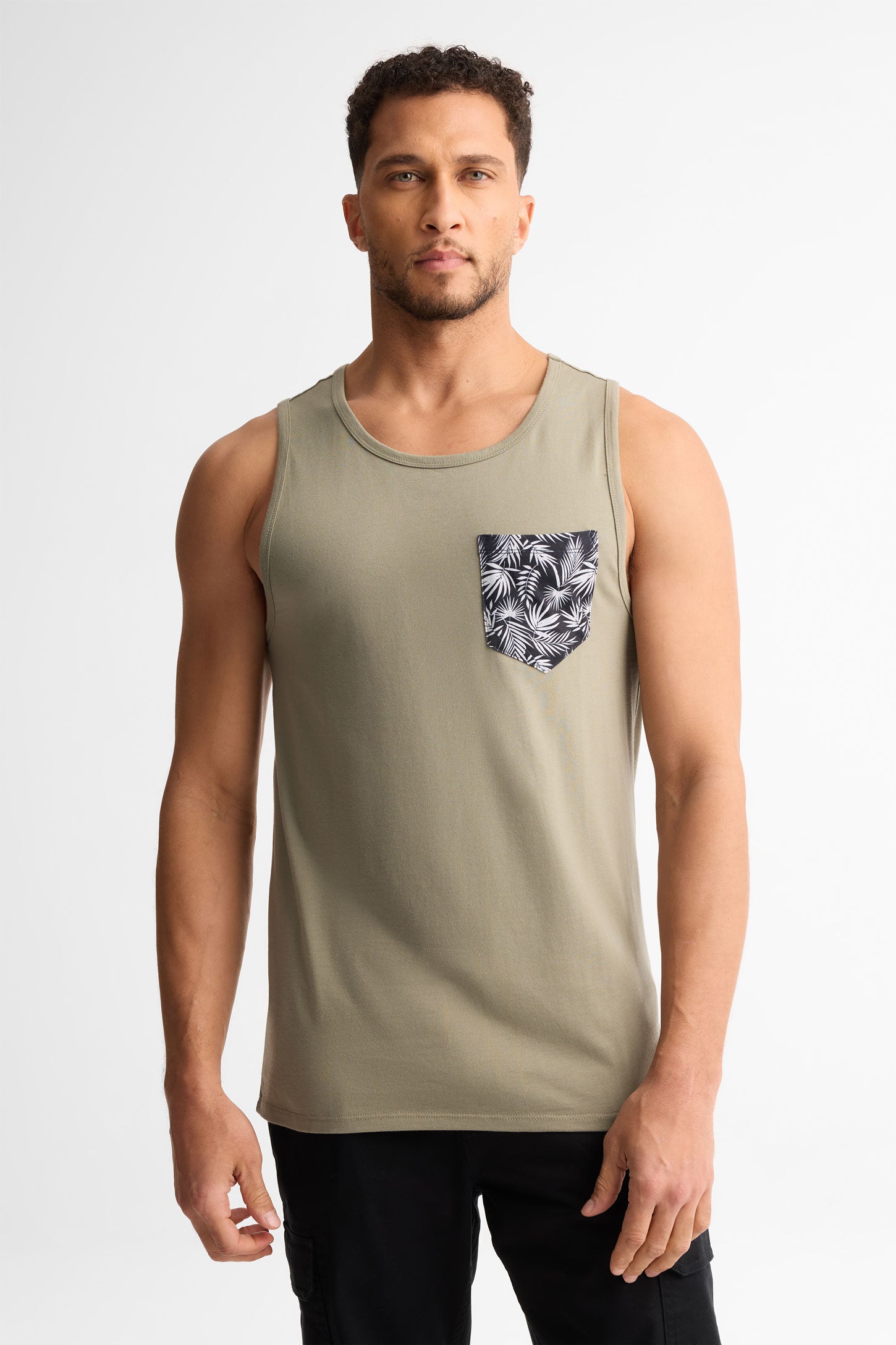 Camisole col rond coton, 2/30$ - Homme && KAKI