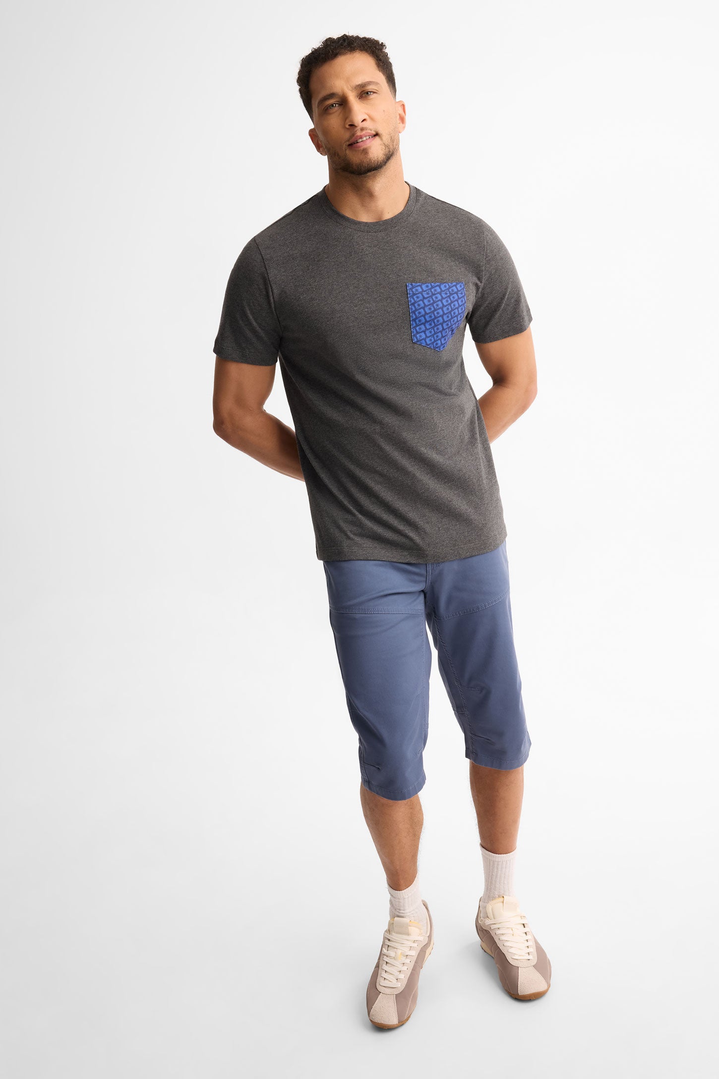 T-shirt col rond coton, 2/30$ - Homme && CHARBON MIXTE