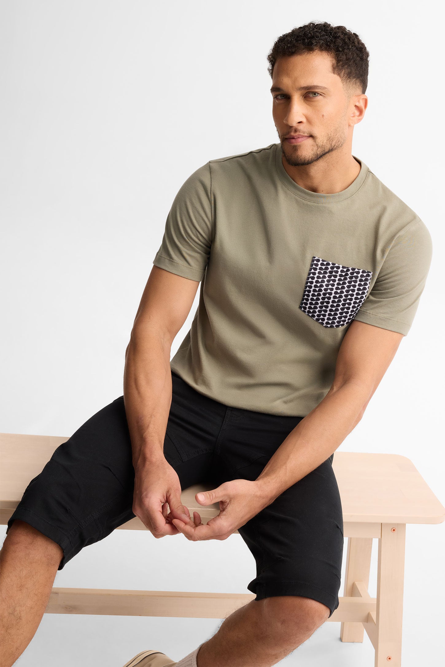 T-shirt col rond coton, 2/30$ - Homme && KAKI