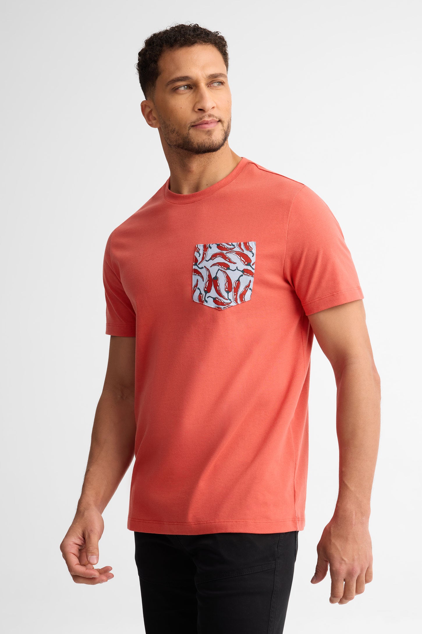 T-shirt col rond coton, 2/30$ - Homme && ROUGE