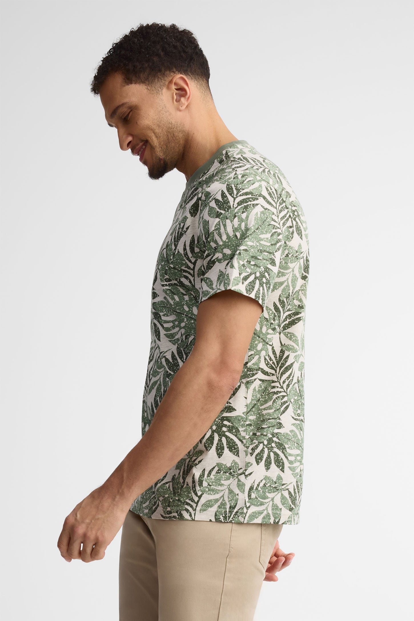 T-shirt col rond coton, 2/30$ - Homme && KAKI/MULTI