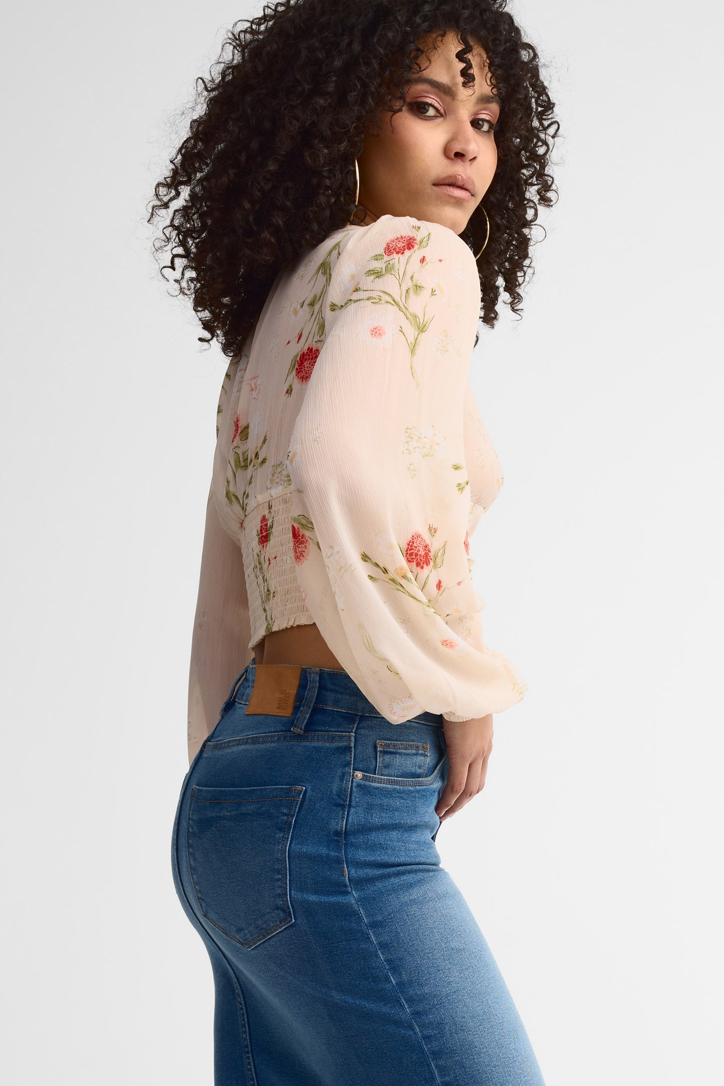 Blouse fleurie courte à manches longues – Femme – Aubainerie