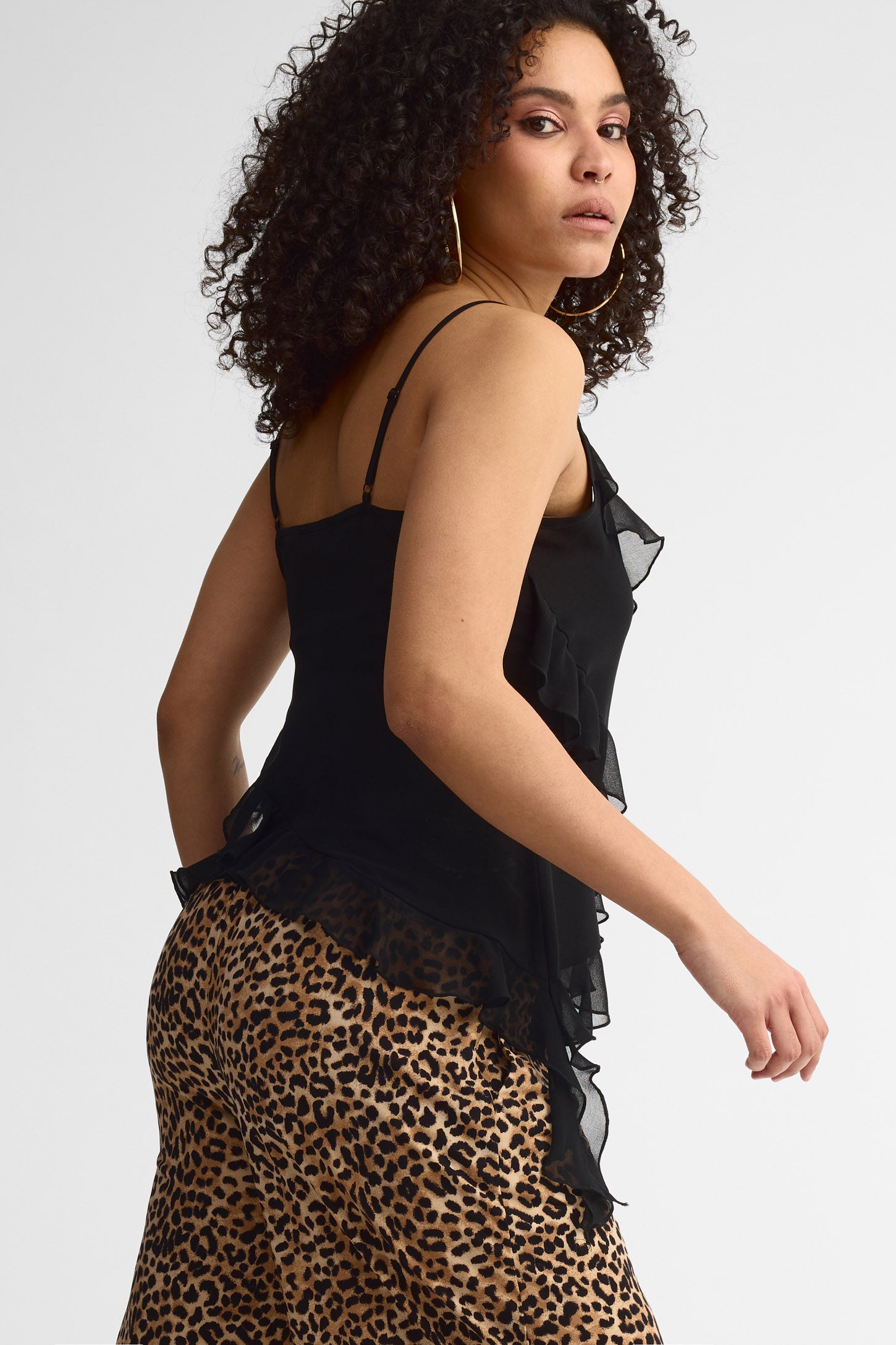 Camisole à volants en crêpe chiffon – Femme && NOIR