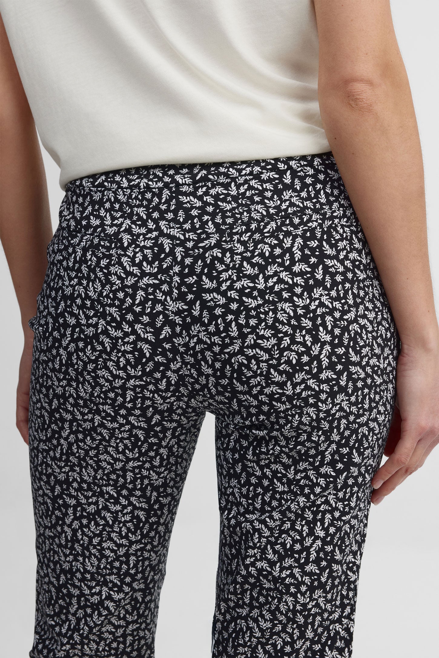 Capri jambe étroite en twill - Femme && NOIR/MULTI