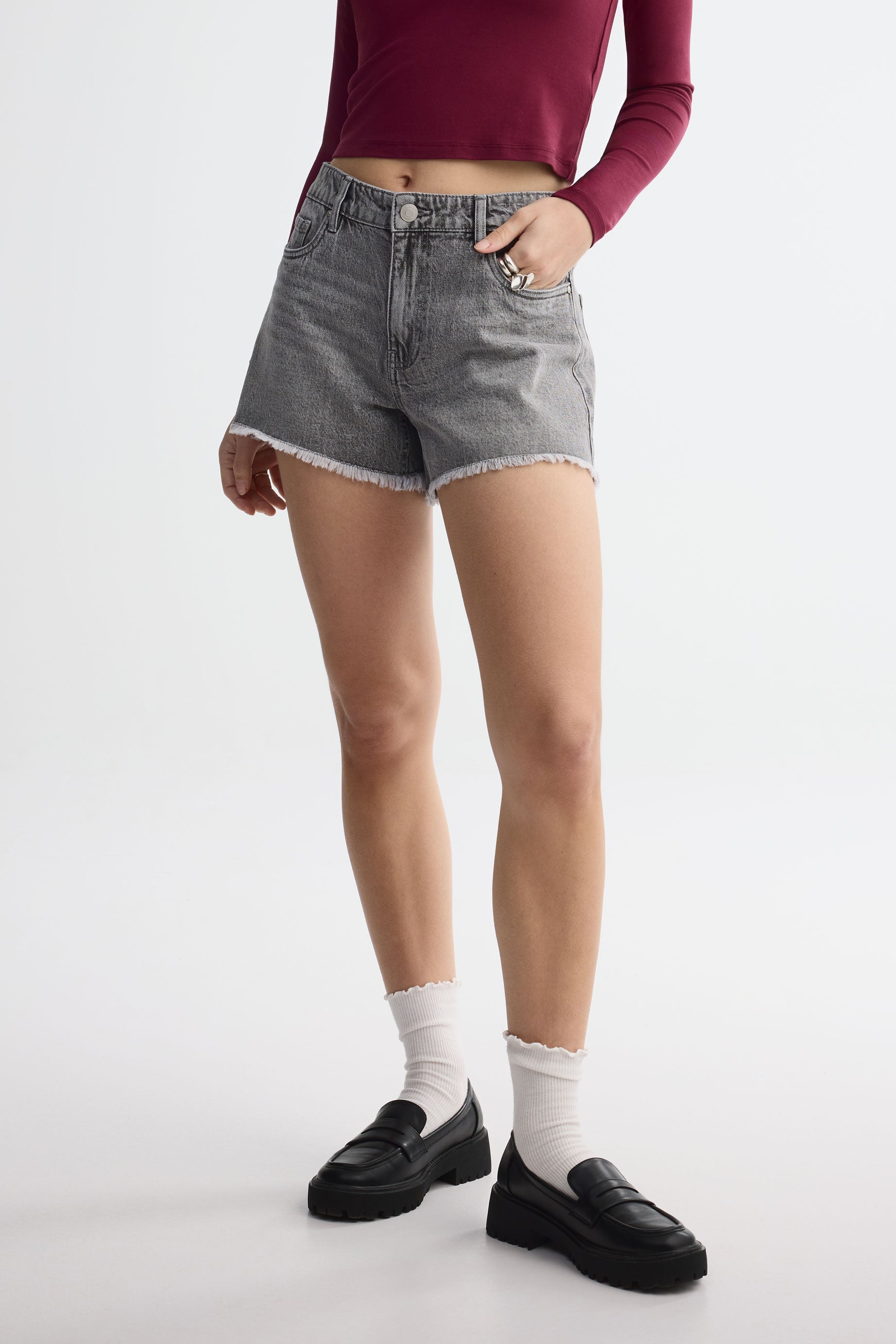 Short en jeans déchiré - Femme && DENIM GRIS