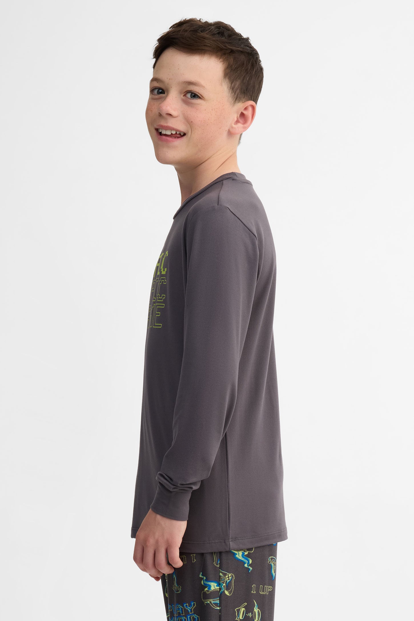 Pyjama 2-pièces, 2/40$ - Ado garçon && CHARBON