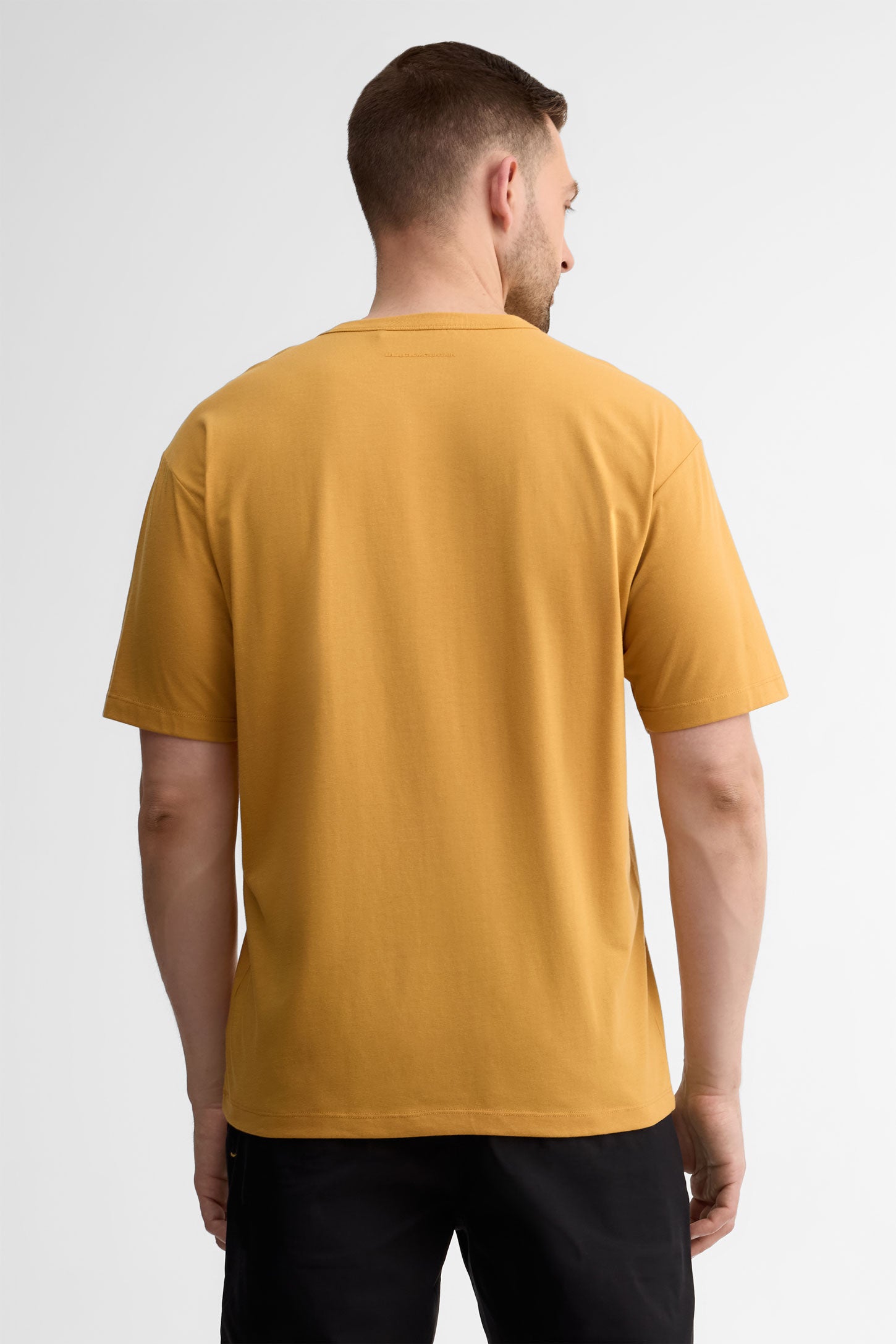T-shirt col rond semi-ajusté coton bio - Homme && OCRE