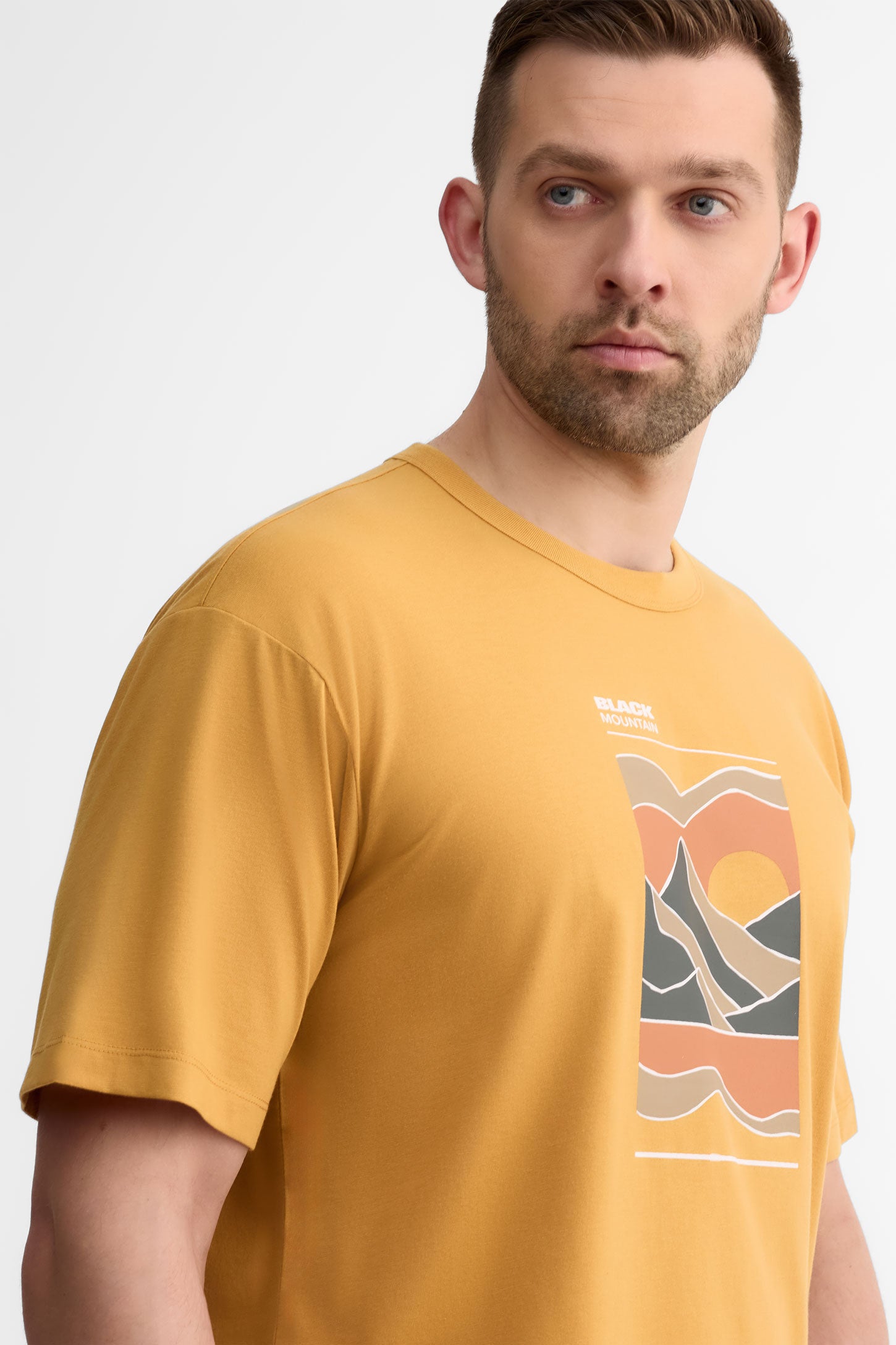 T-shirt col rond semi-ajusté coton bio - Homme && OCRE