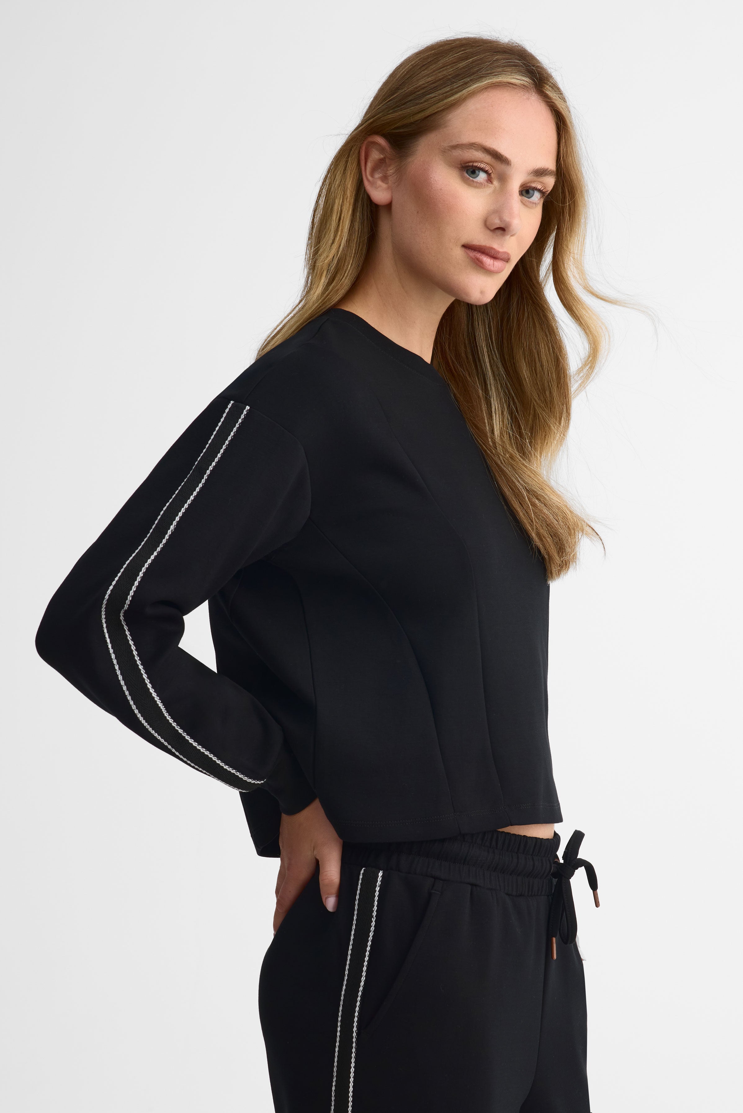 Chandail col rond modal ouaté - Femme && NOIR
