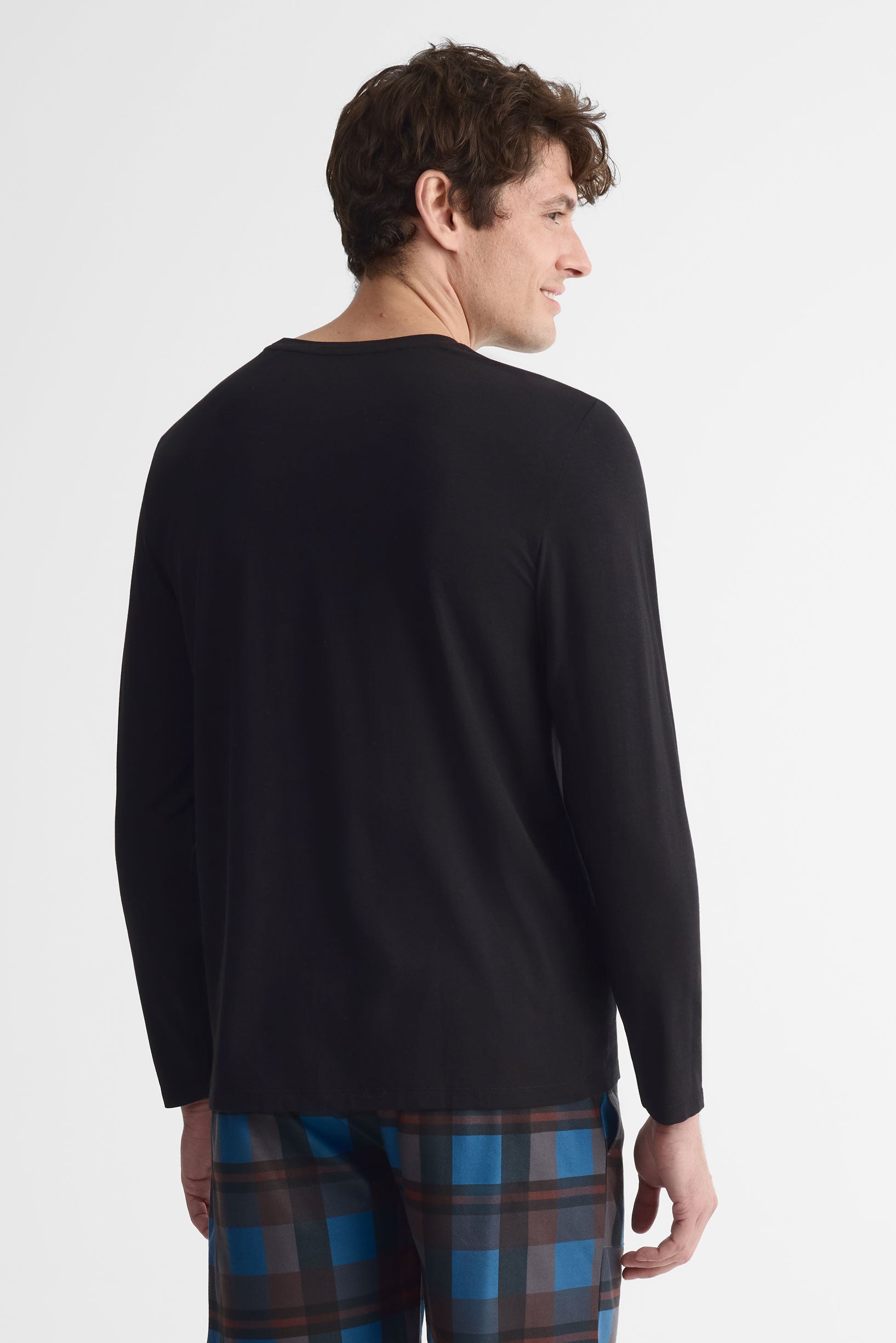 Chandail pyjama manches longues, 2/40$ - Homme && NOIR