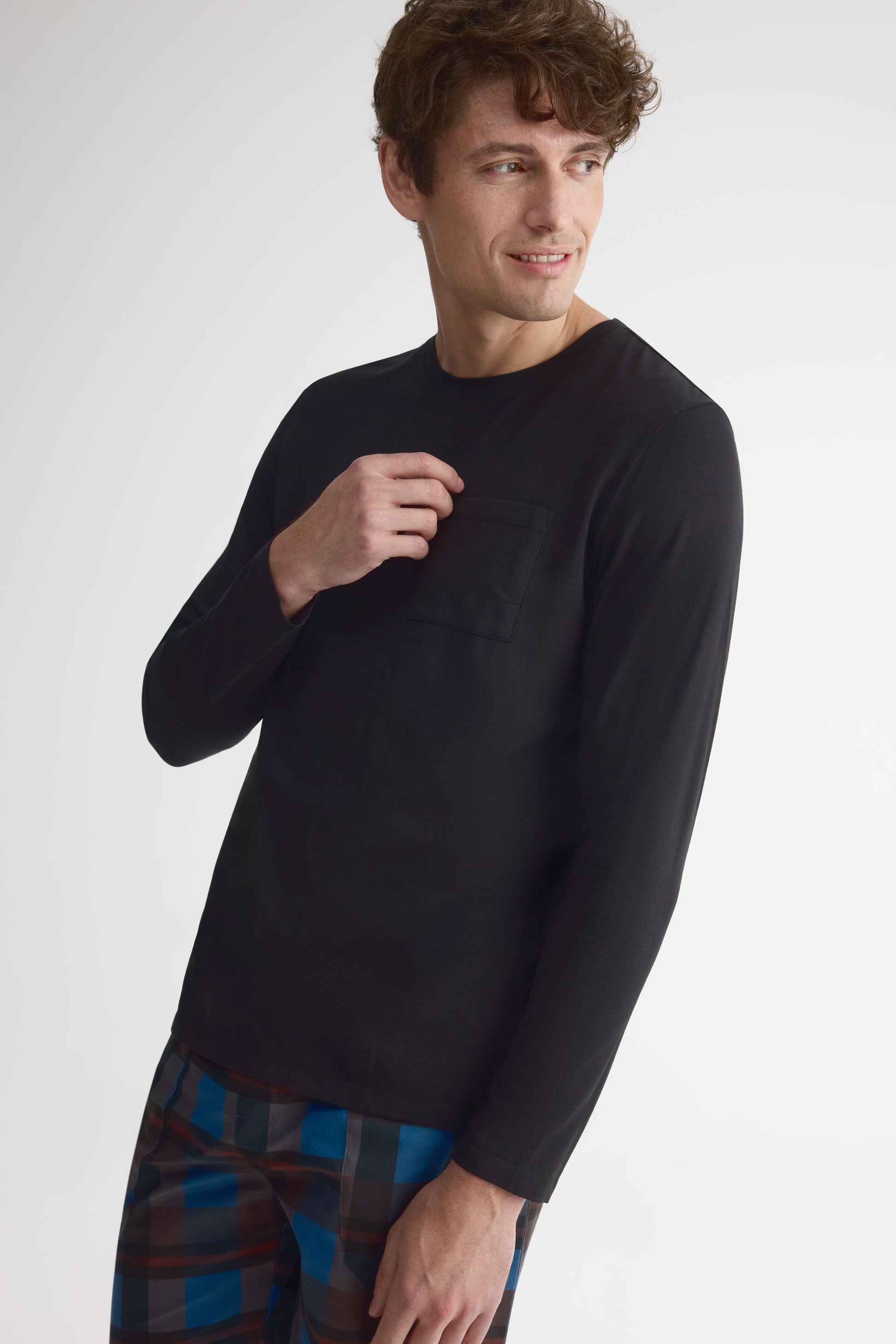 Chandail pyjama manches longues, 2/40$ - Homme && NOIR