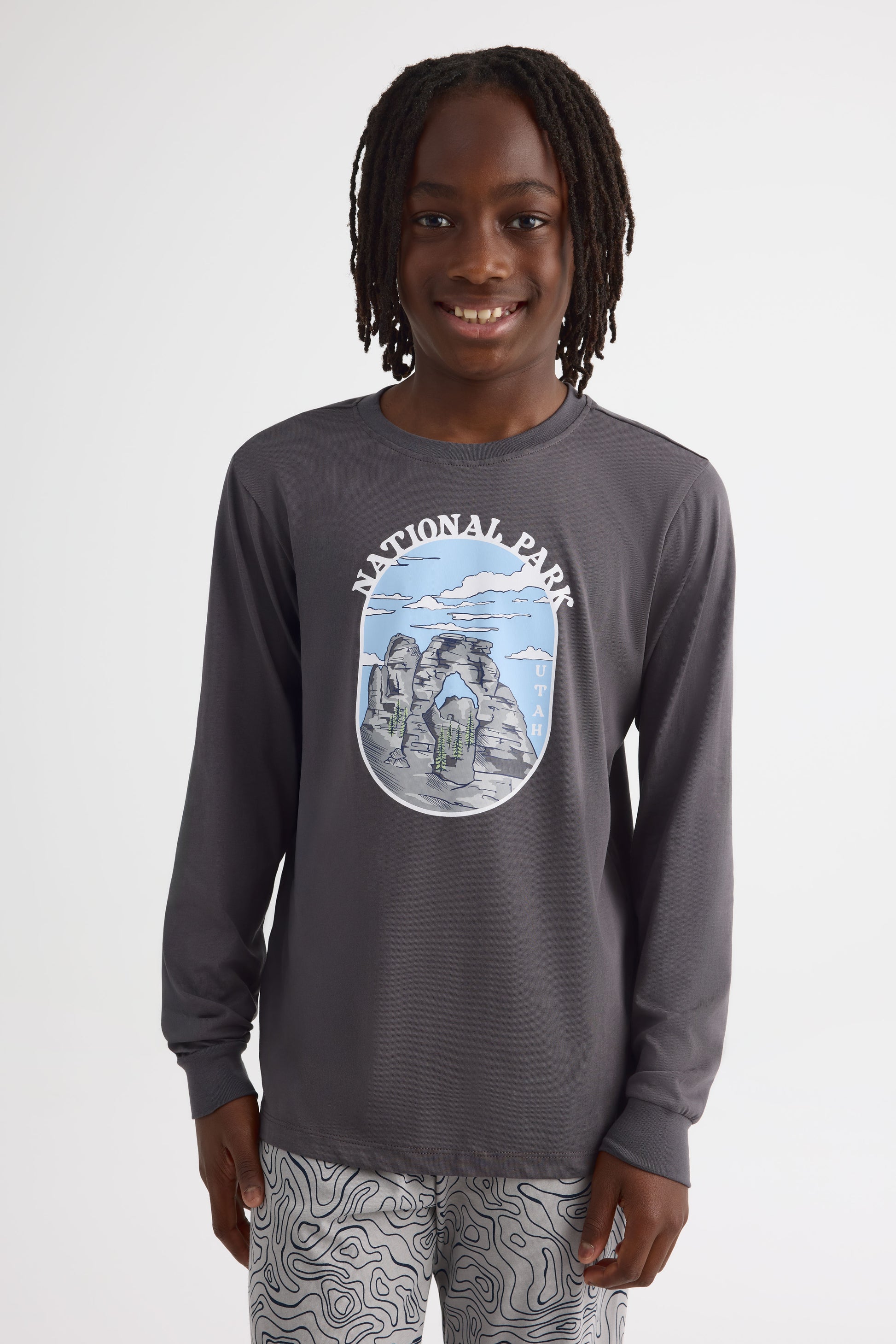 Pyjama 2 pièces graphique 2/40$ – Ado garçon && CHARBON