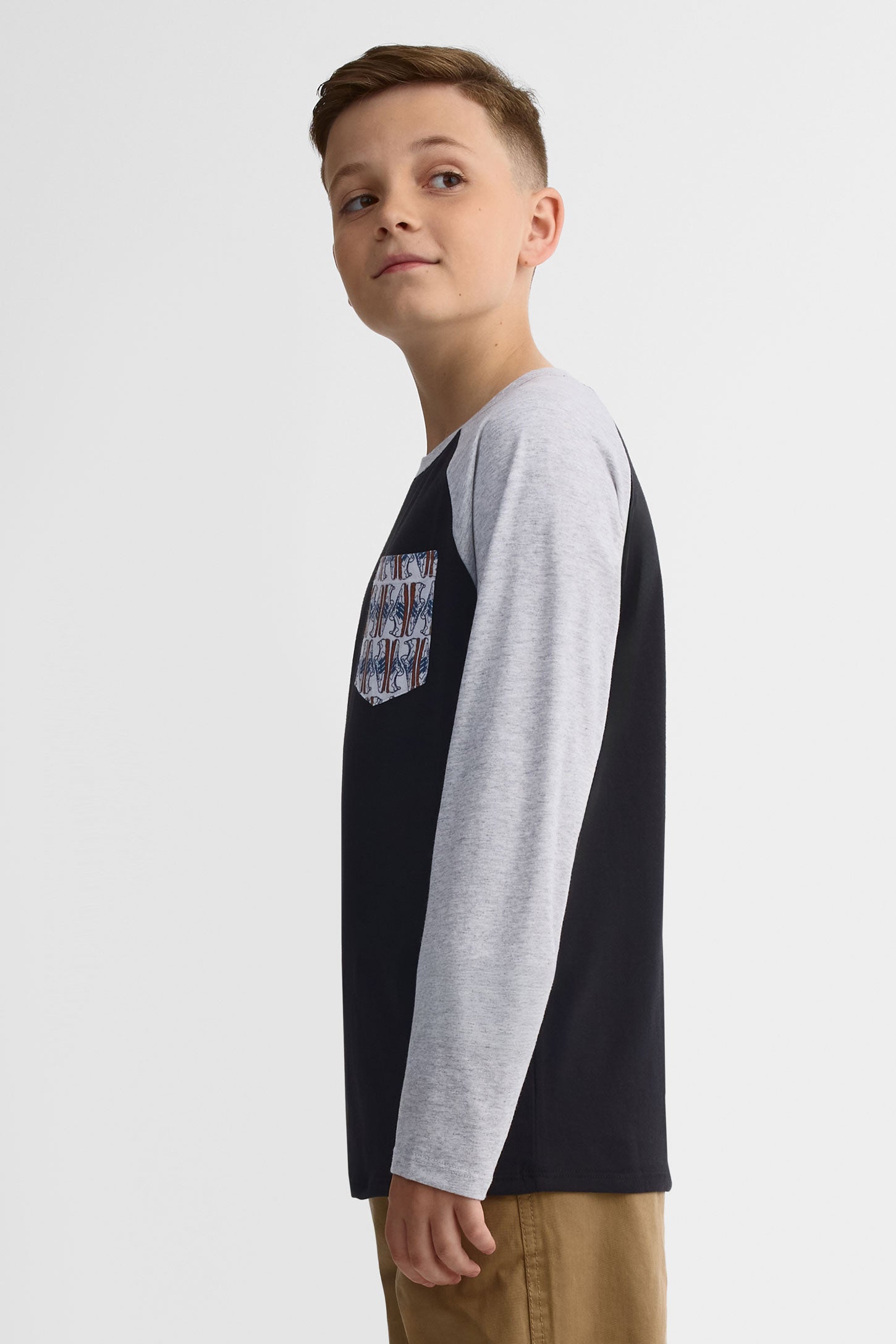 Chandail uni avec poche 2/25$ - Ado garçon && NOIR