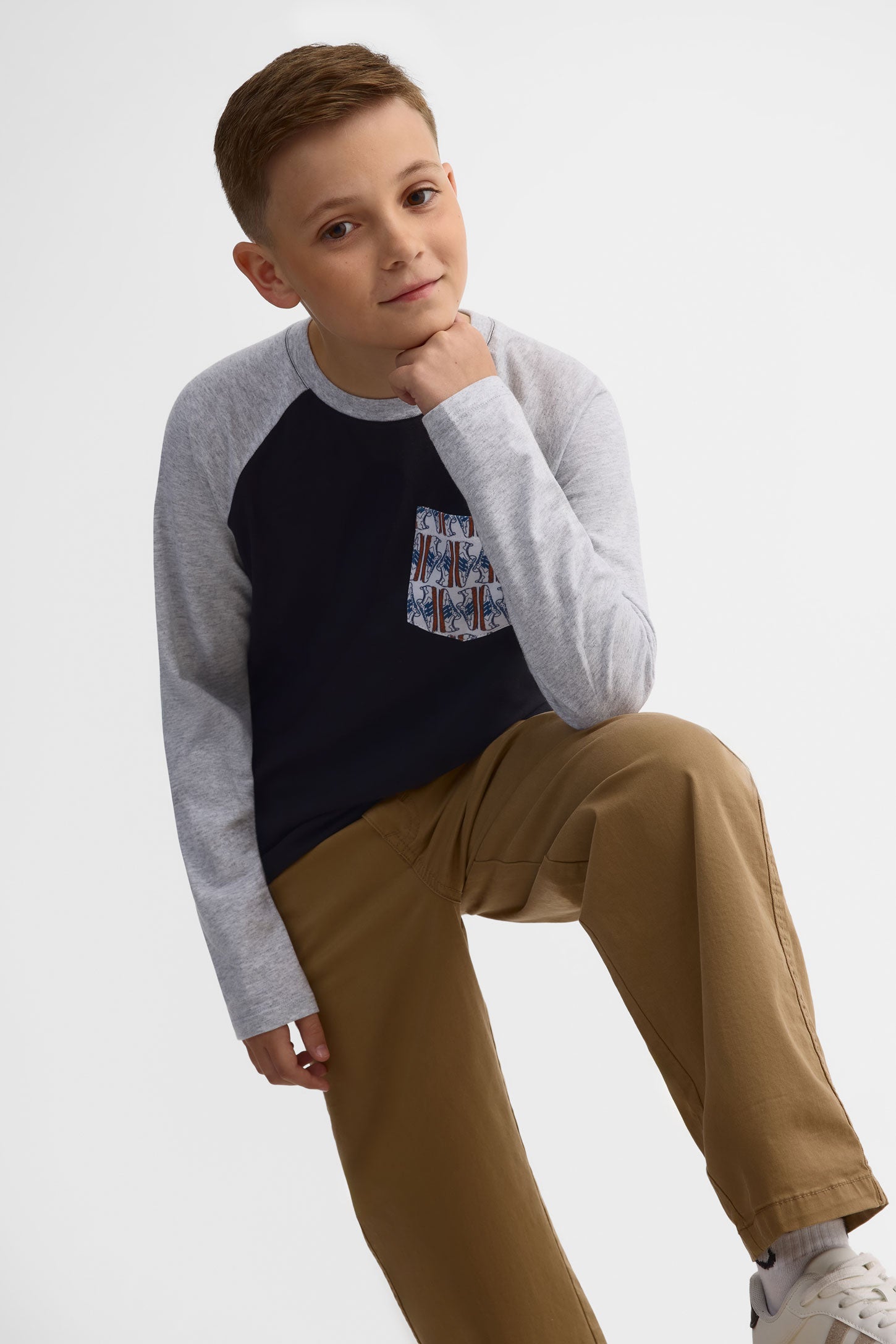 Chandail uni avec poche 2/25$ - Ado garçon && NOIR