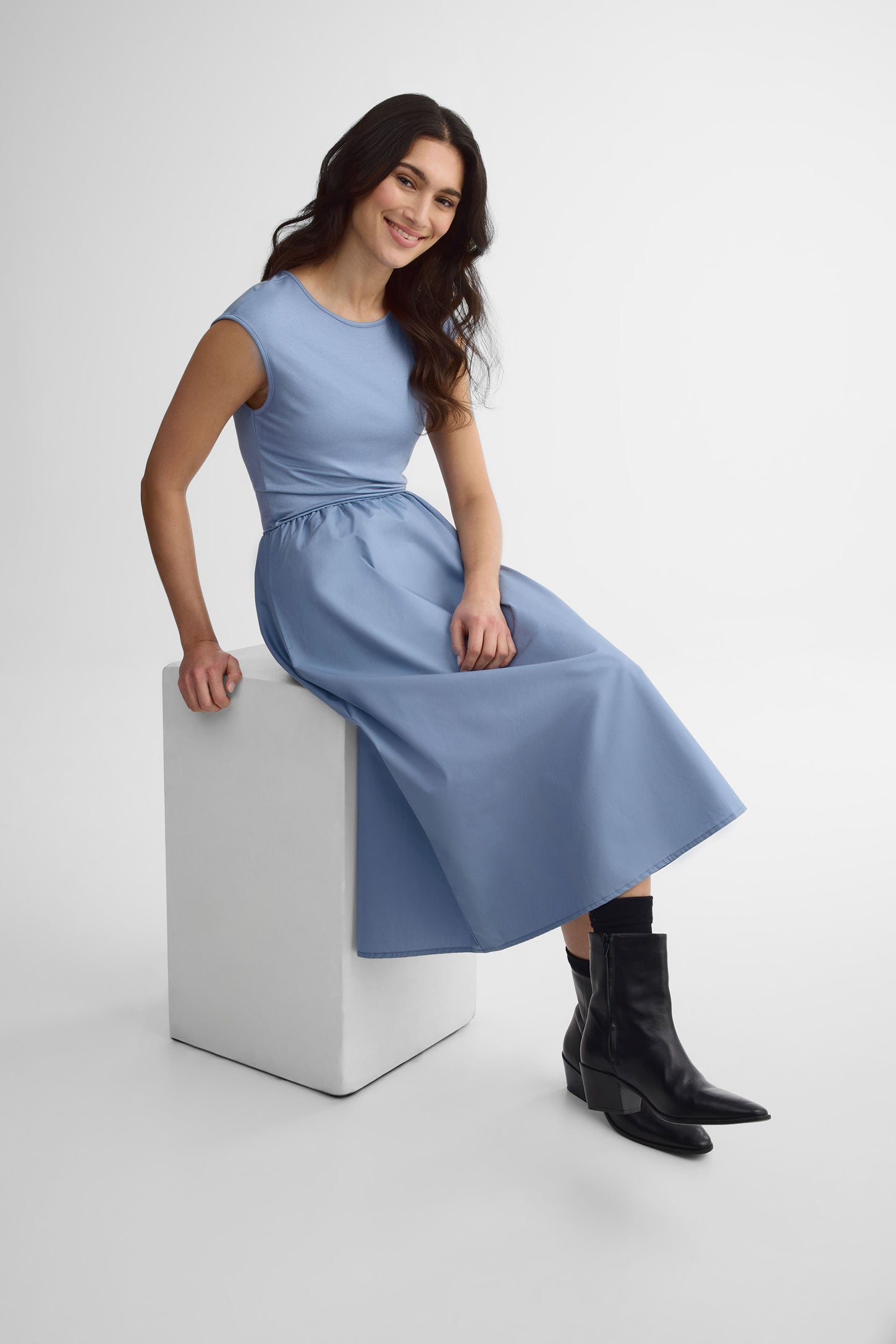 Robe midi cintrée à la taille - Femme && BLEU
