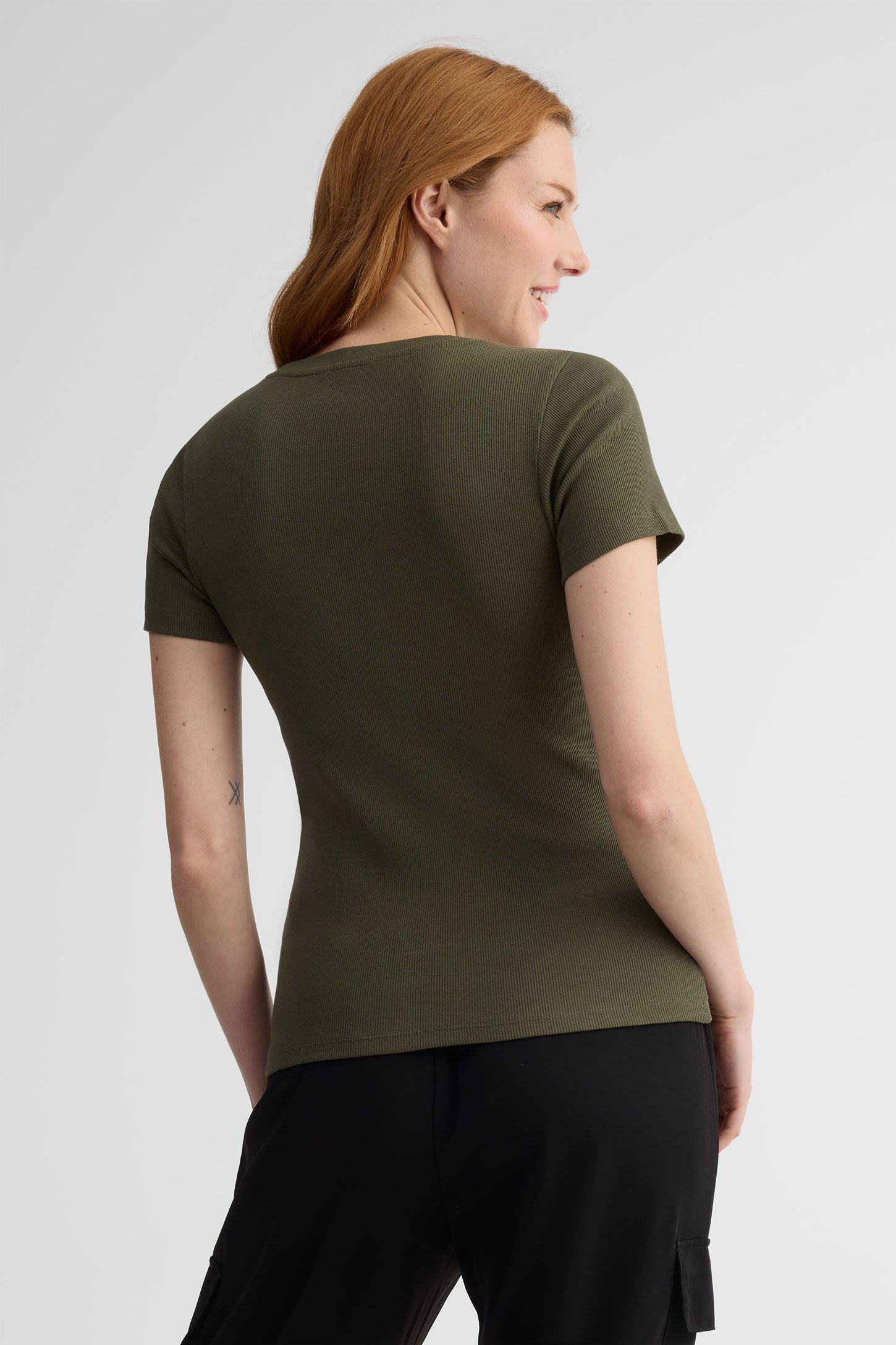 T-shirt col rond côtelé - Femme && KAKI