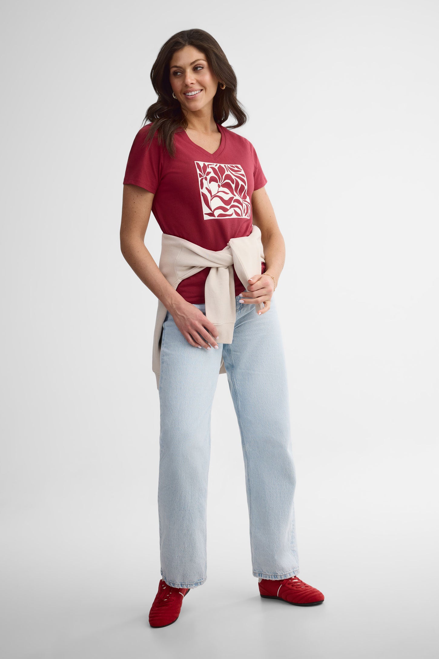T-shirt col V en coton, 2/30$ - Femme && ROUGE