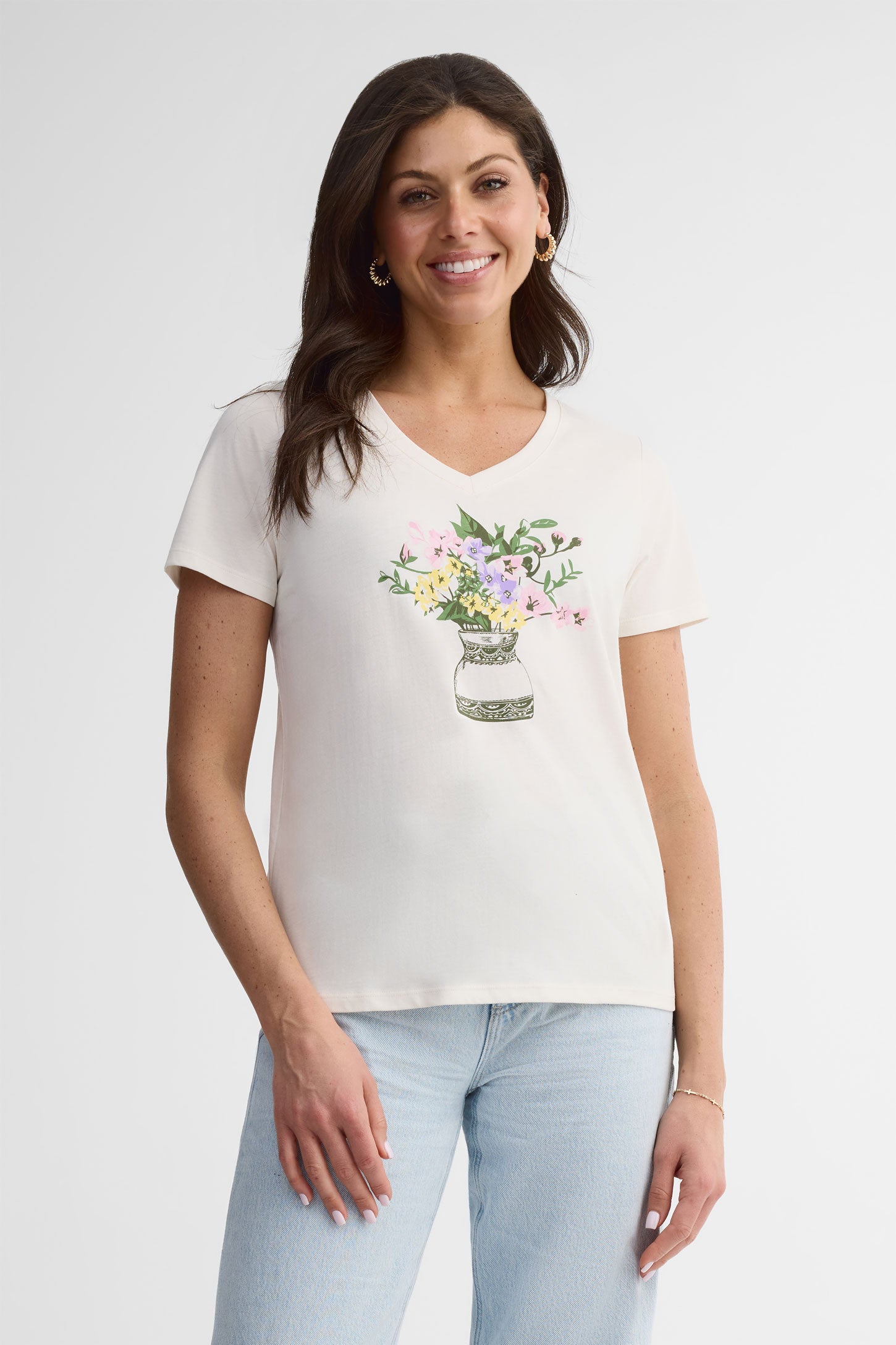 T-shirt col V en coton, 2/30$ - Femme && BLANC CASSÉ