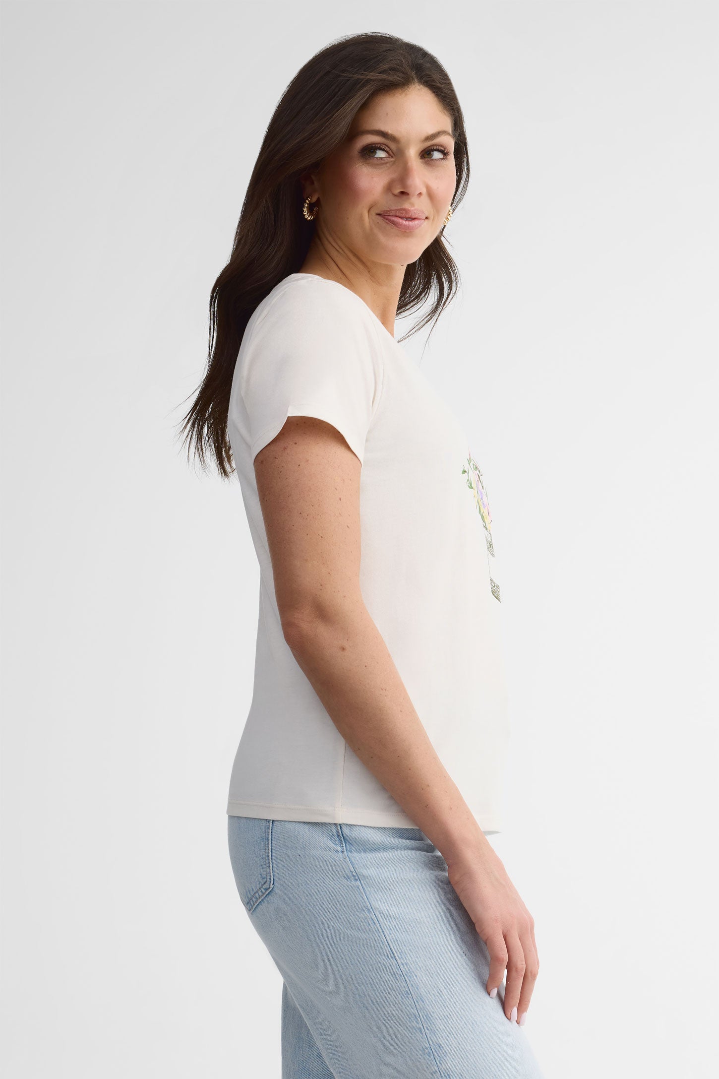 T-shirt col V en coton, 2/30$ - Femme && BLANC CASSÉ