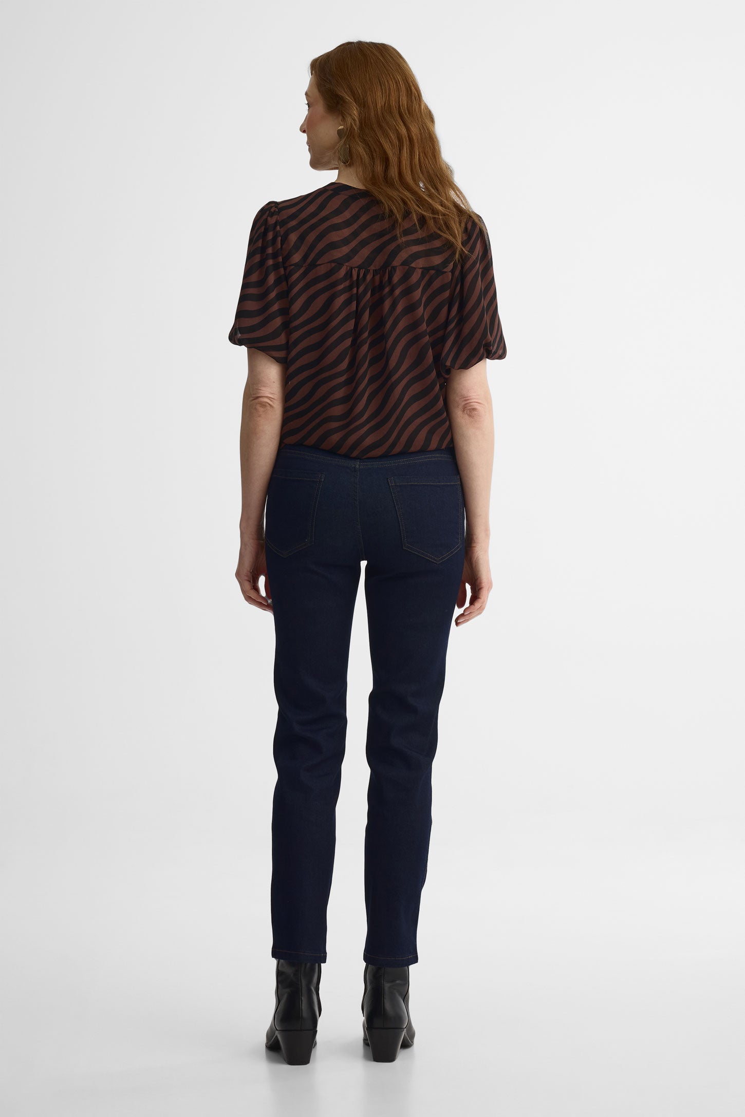 Jeans taille moyenne ajustés – Femme && DENIM FONCE