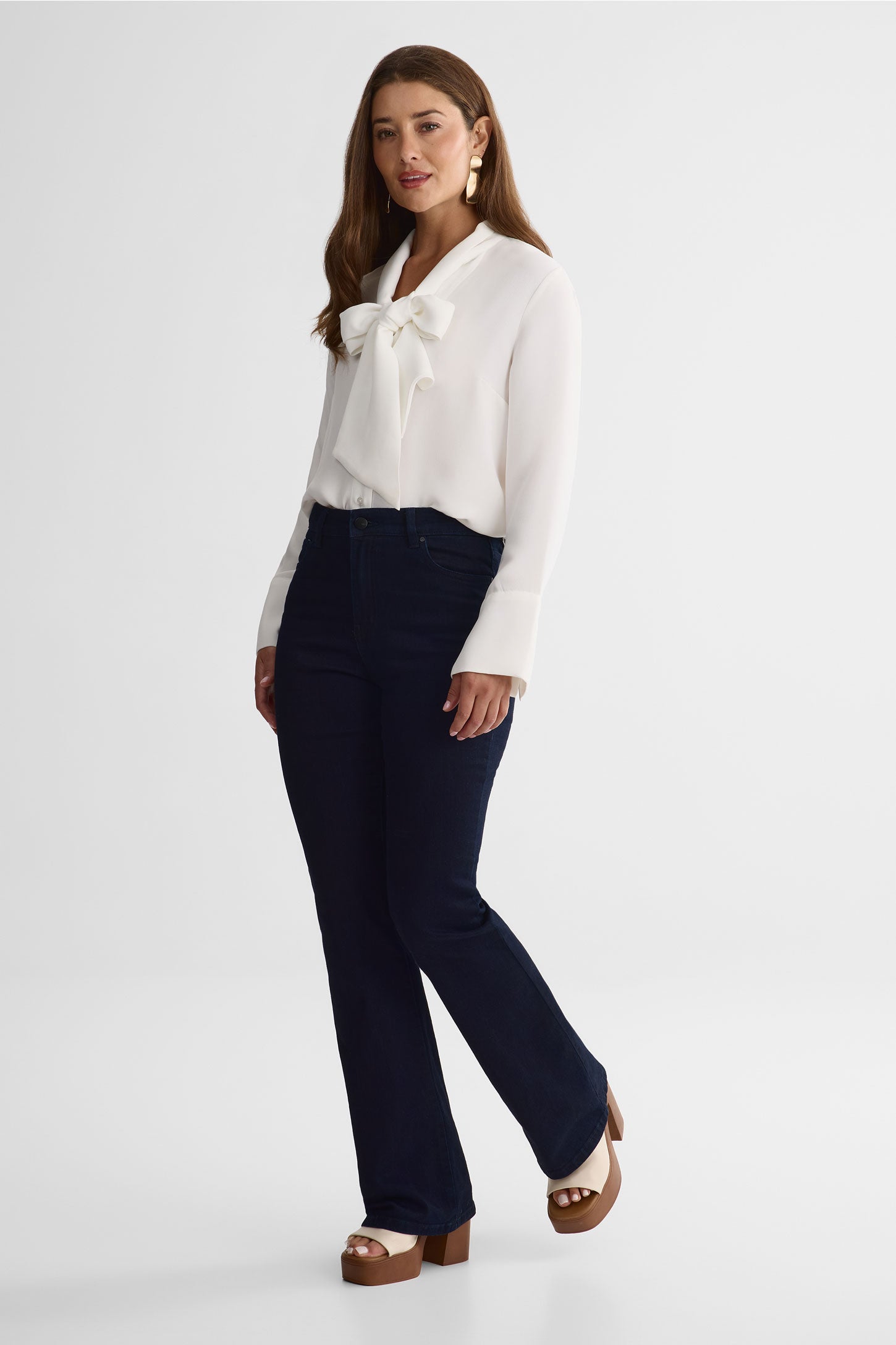 Blouse à col cravate – Femme && BLANC