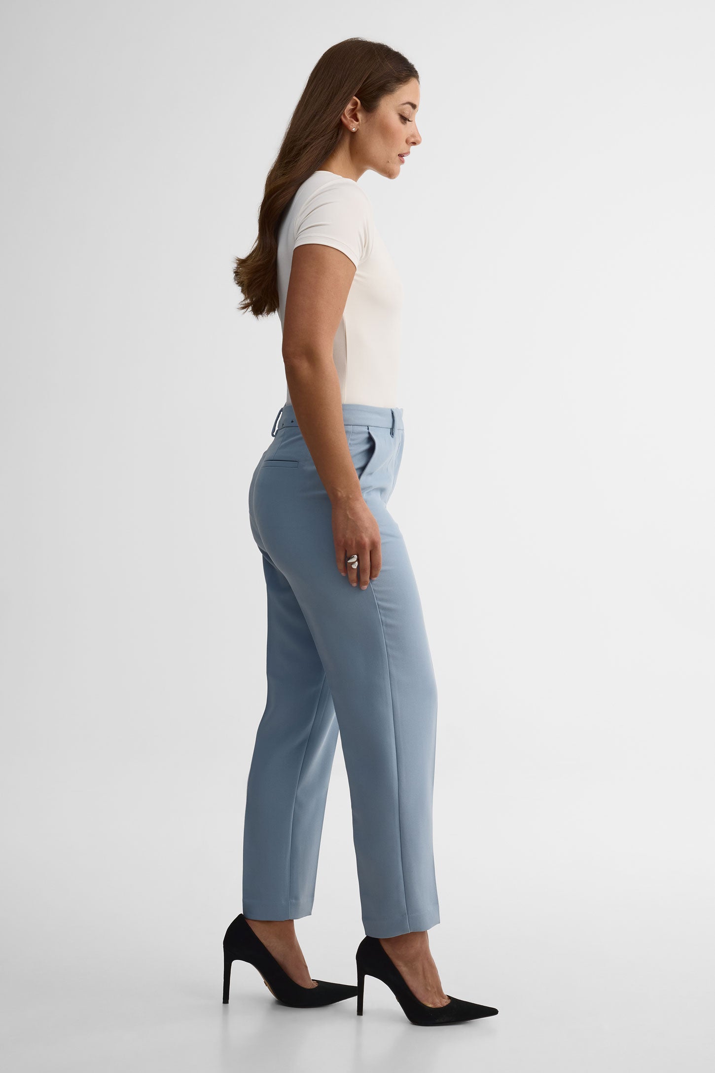 Pantalon court ajusté en crêpe uni – Femme && BLEU