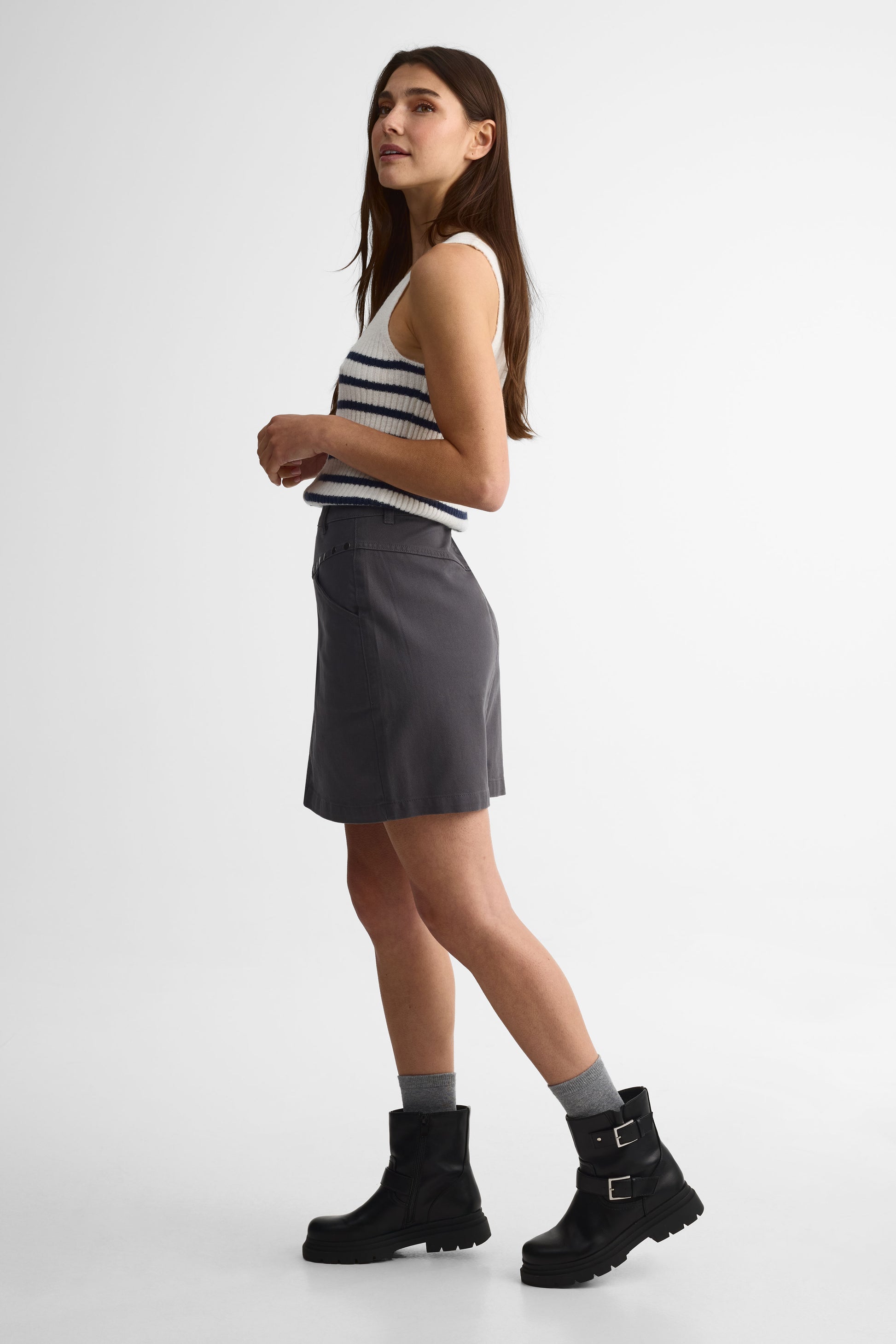Jupe courte taille haute en twill - Femme && CHARBON