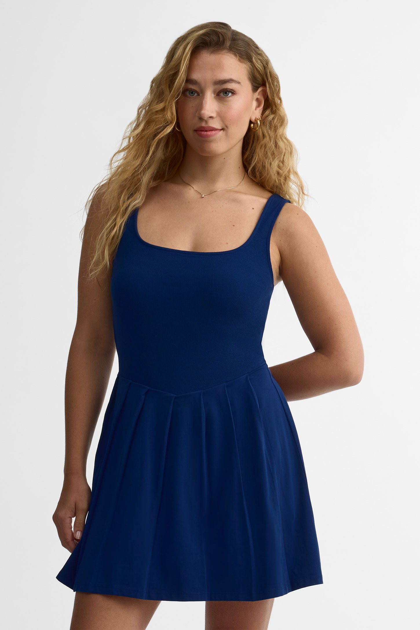 Robe plissée col carré – Jeune femme && BLEU FONCE