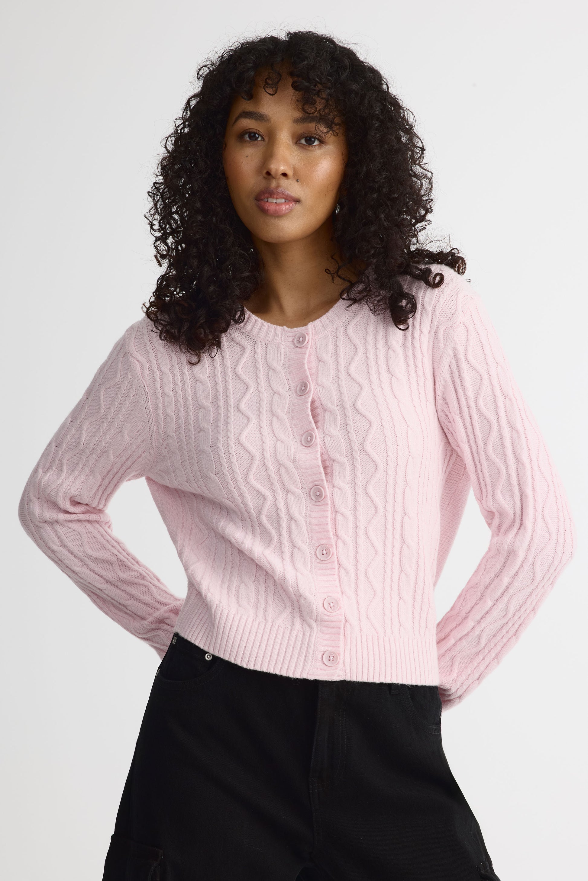 Cardigan tricot câbles - Femme && ROSE PALE