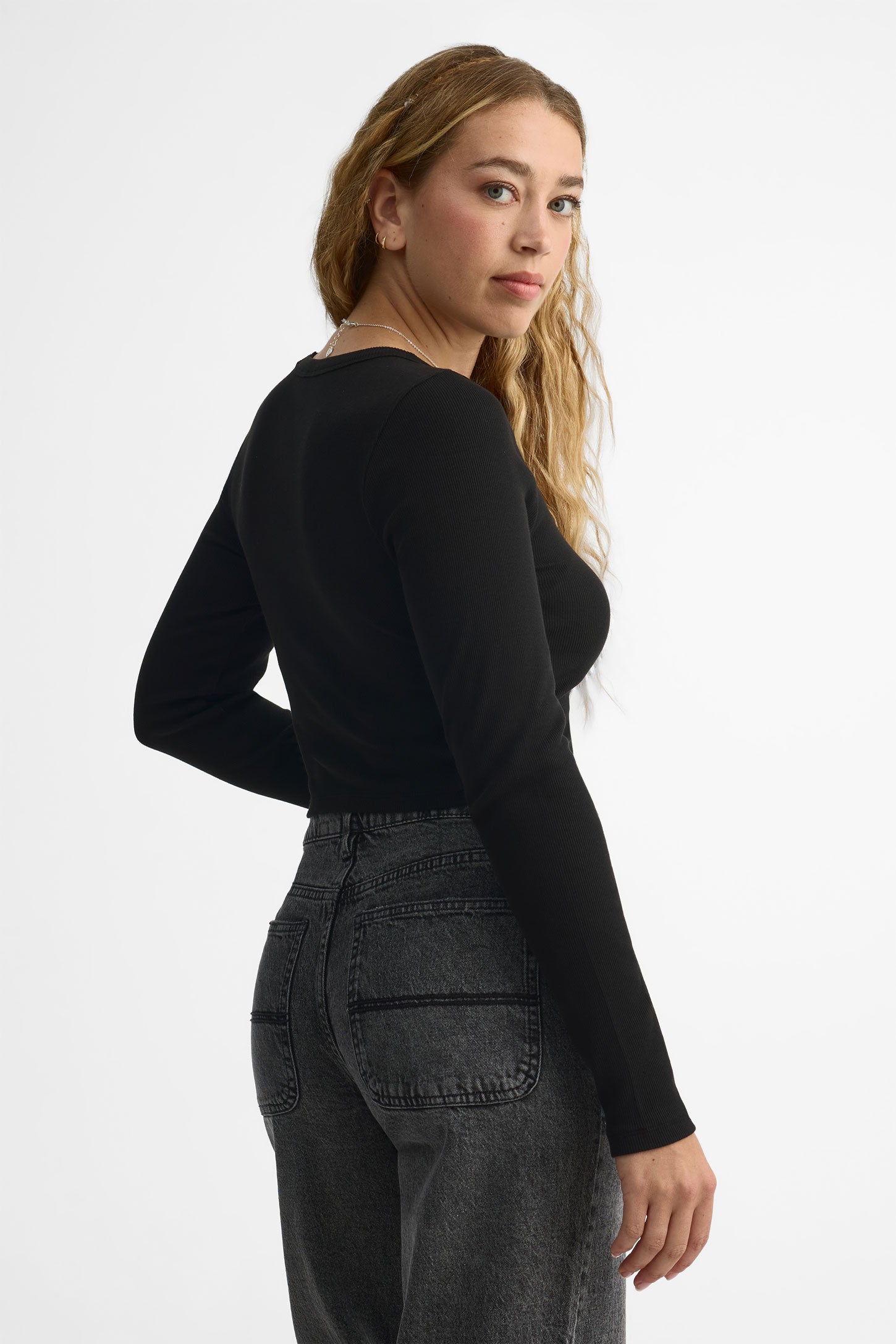 Chandail léger à manches longues – Jeune femme && NOIR