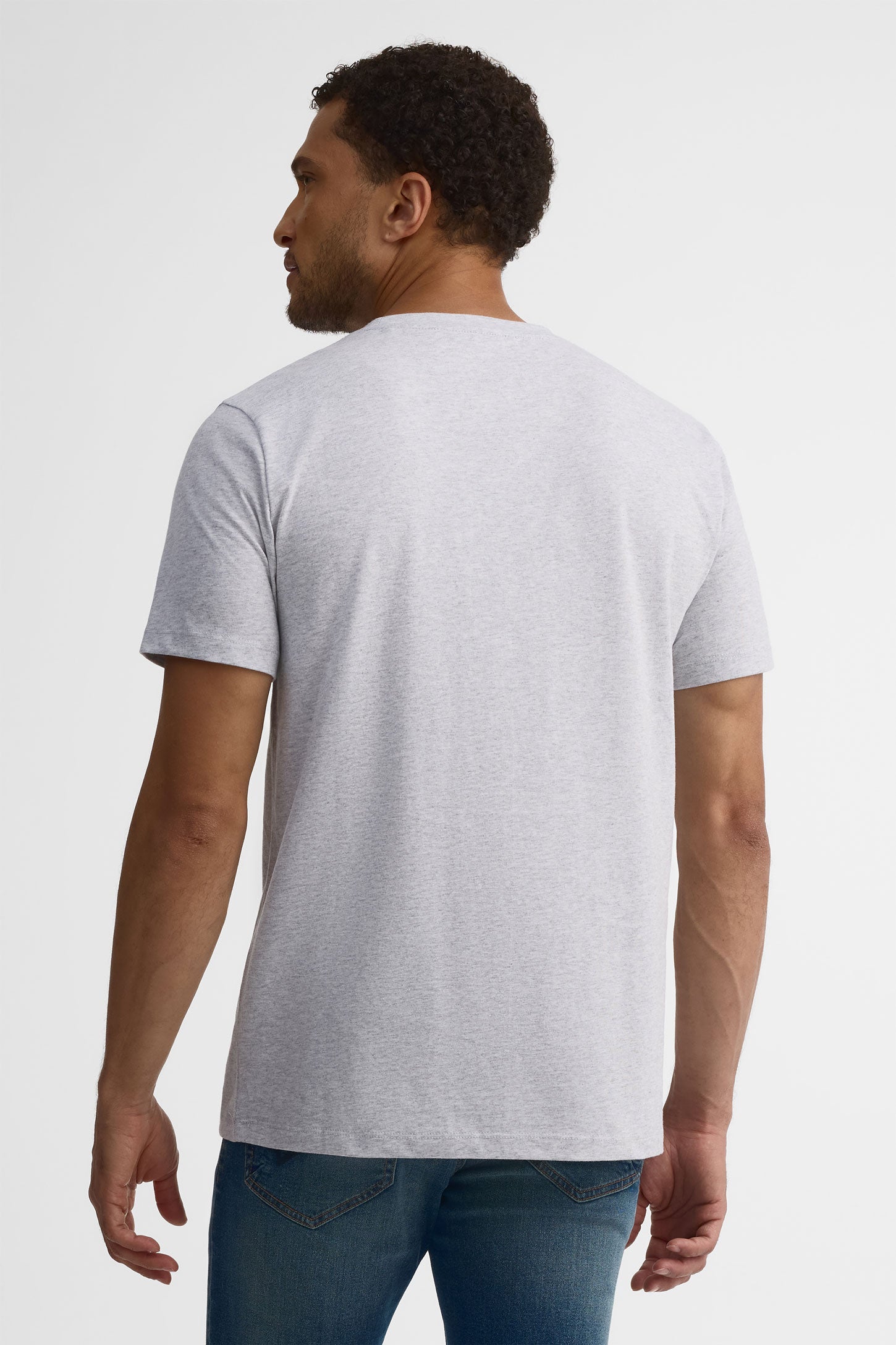 T-shirt col rond avec poche, 2/30$ - Homme && GRIS MIXTE