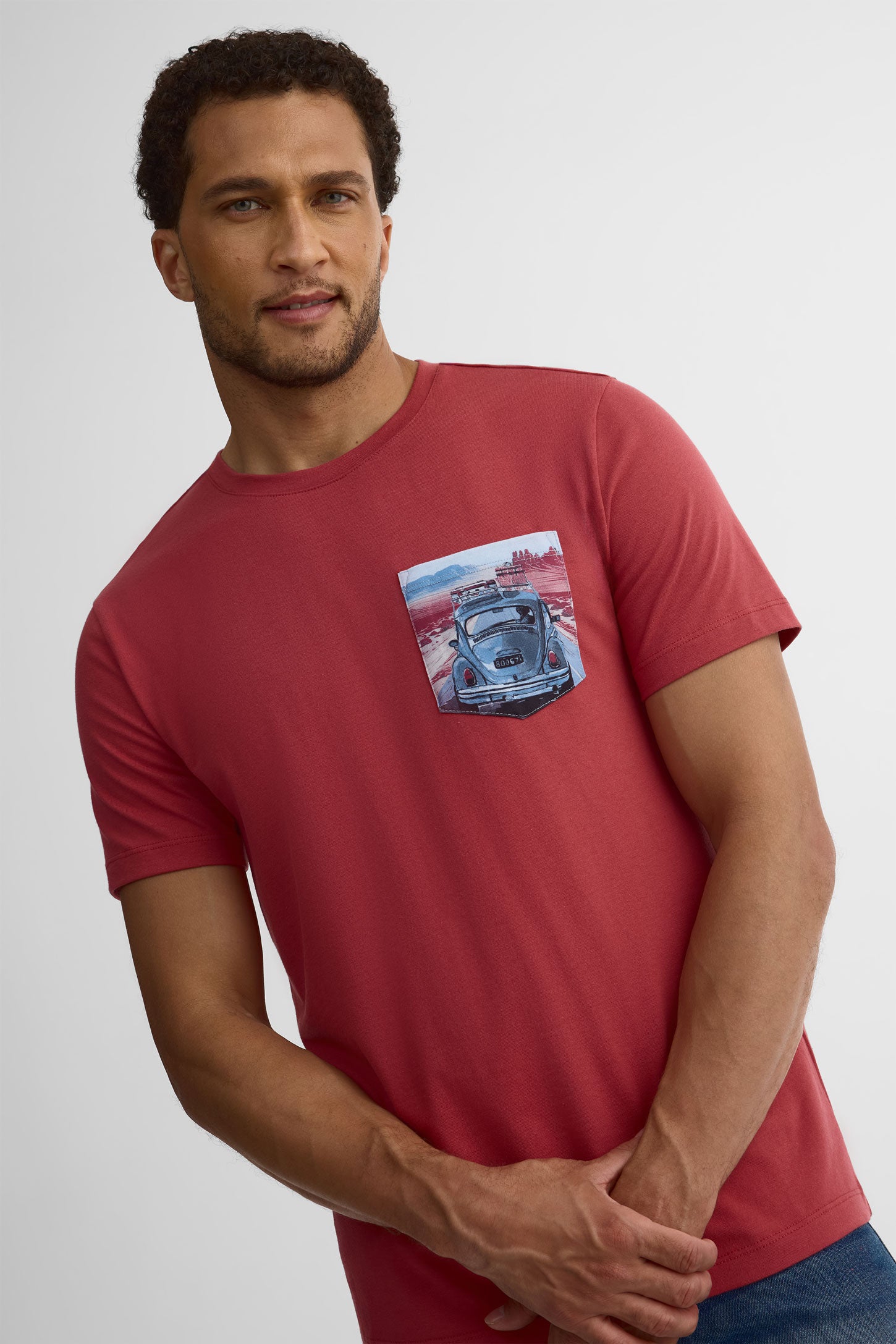 Chandail col rond avec poche, 2/30$ - Homme && ROUGE