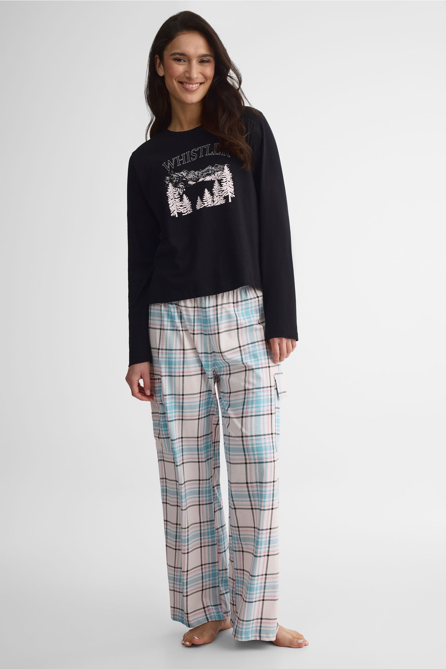 Chandail manches longues col rond graphique – Femme && NOIR