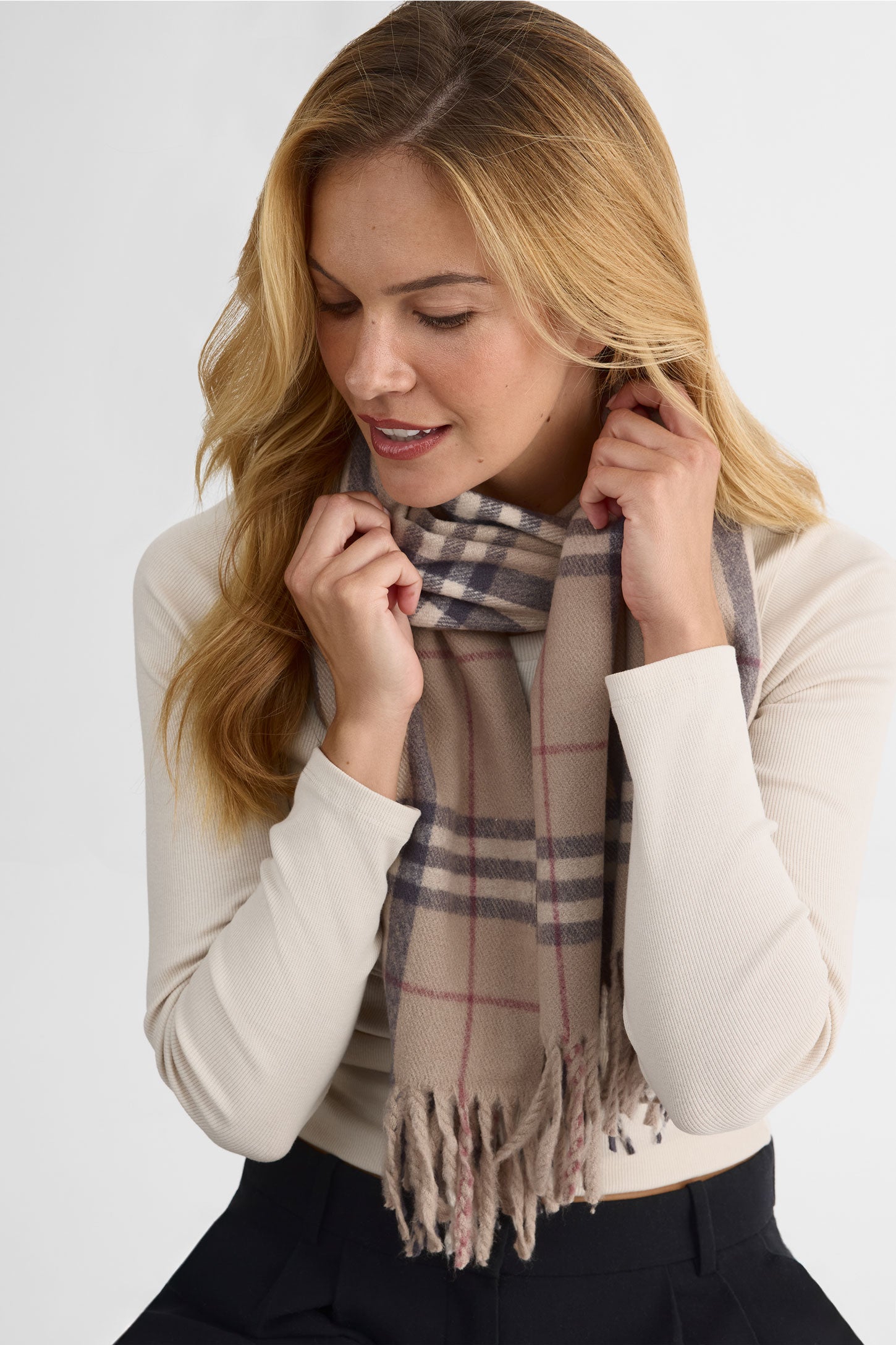 Foulard en tricot à motif carreaux – Femme && TAUPE MULTI