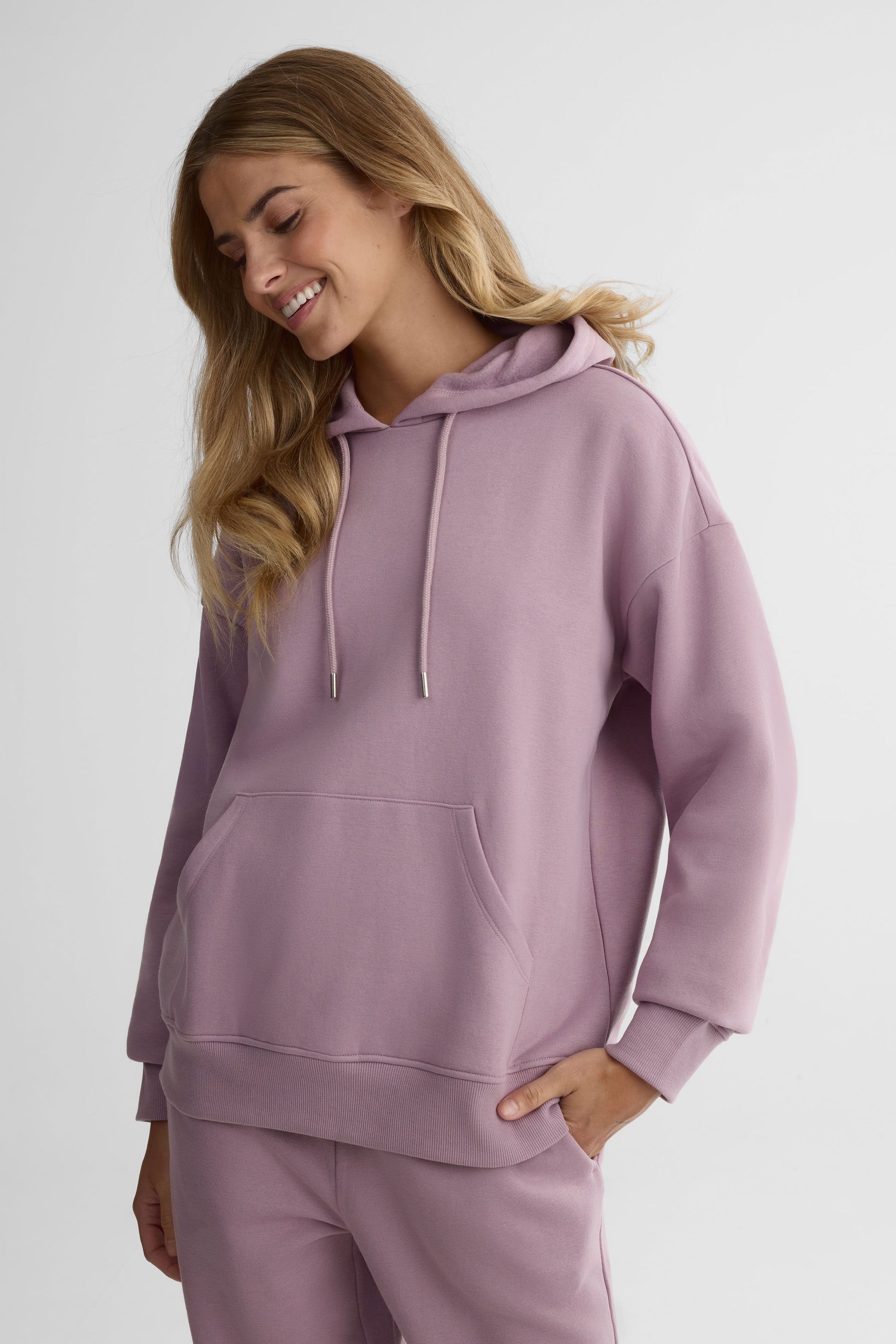 Chandail ouaté à capuchon – Femme && MAUVE