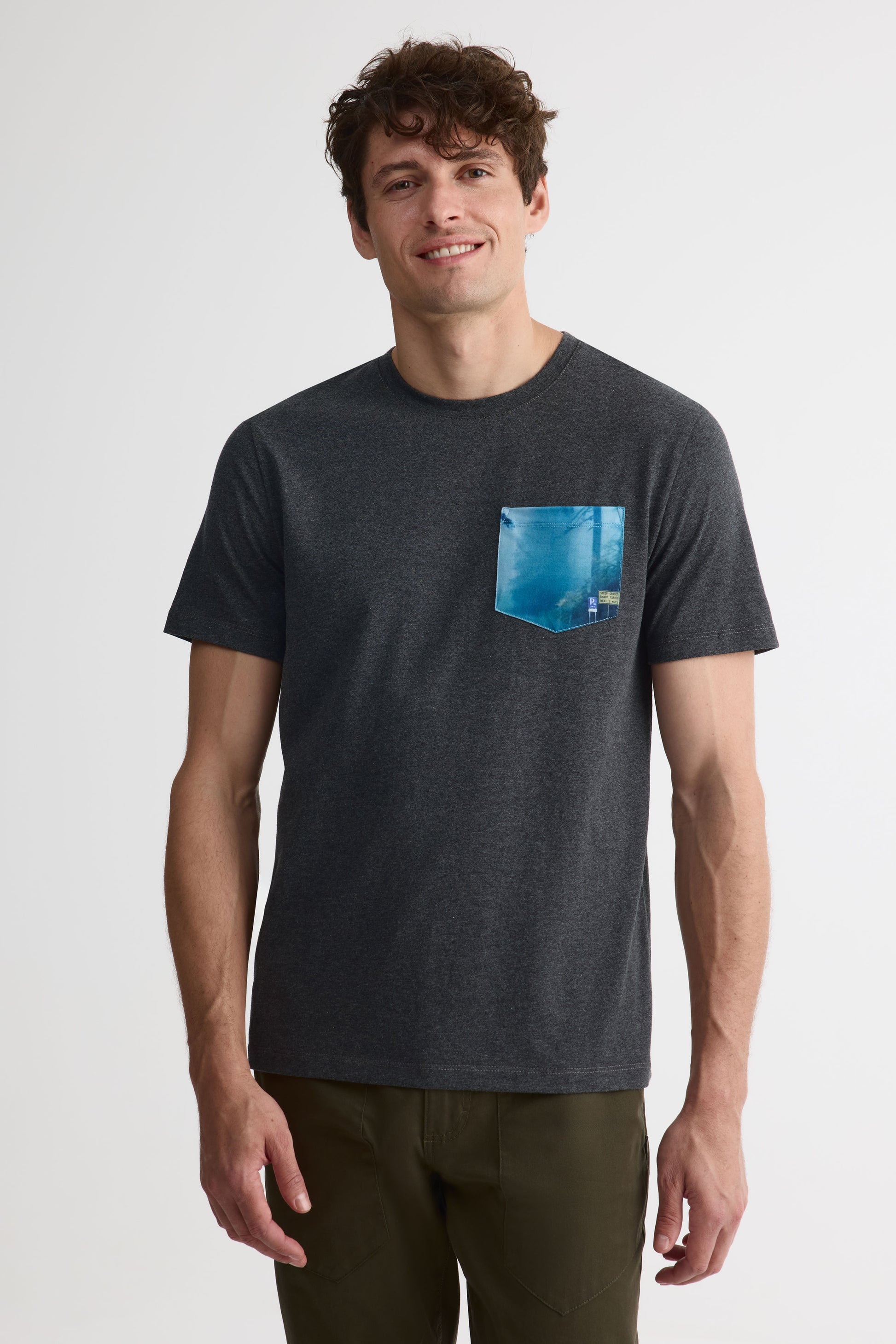 Chandail M/courtes uni avec poche 2/30$ – Homme && CHARBON MIXTE