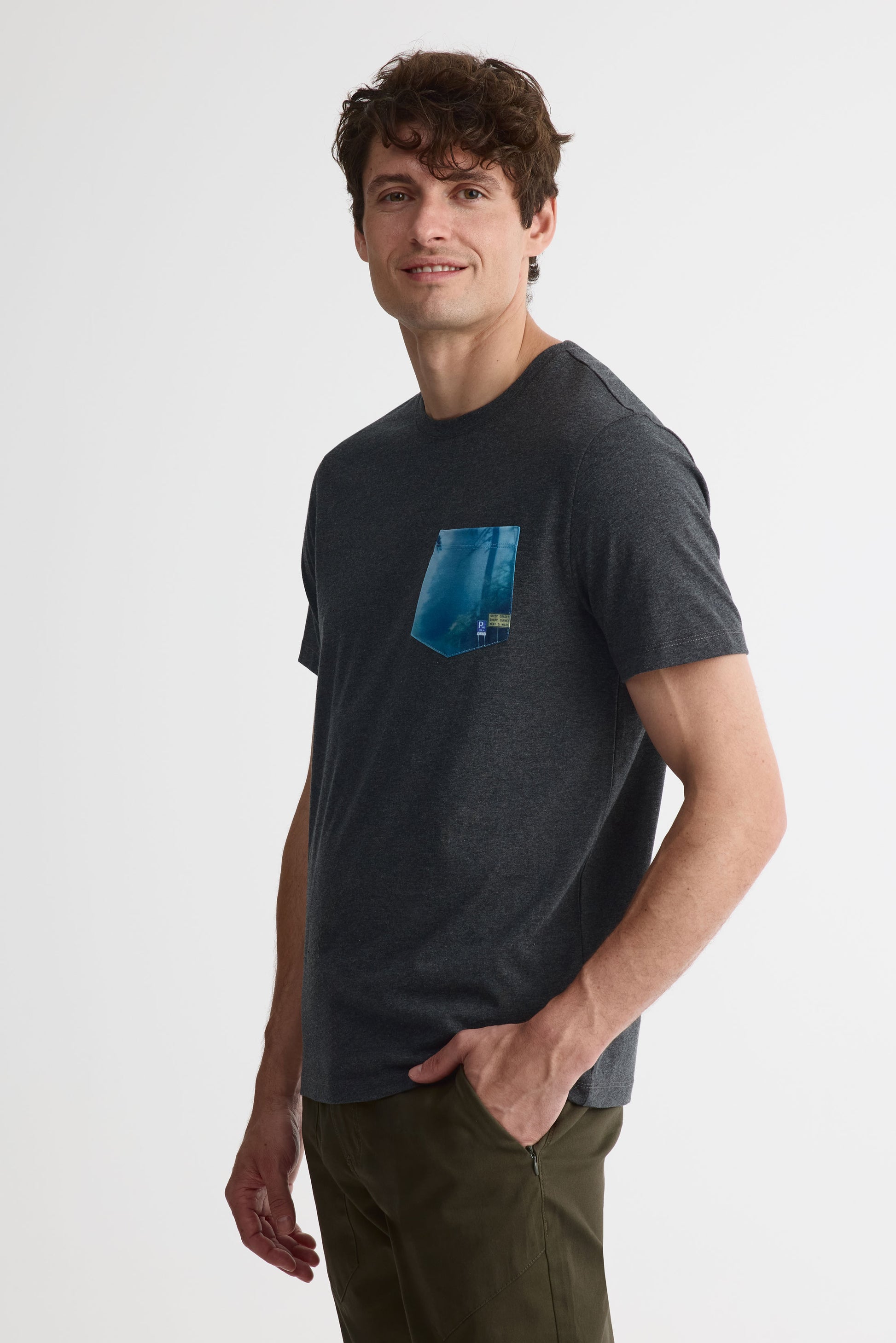 Chandail M/courtes uni avec poche 2/30$ – Homme && CHARBON MIXTE
