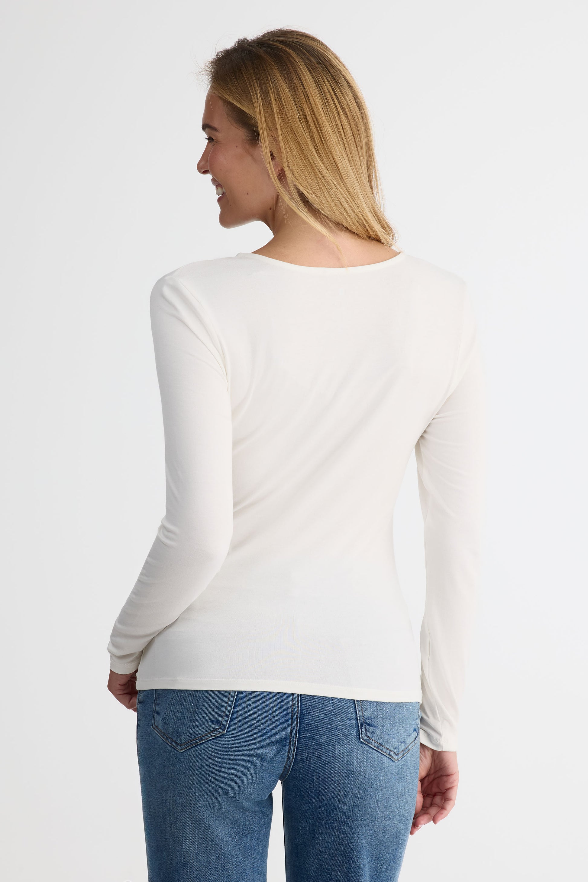 Chandail léger col cache-cœur ajusté – Femme && BLANC CASSÉ