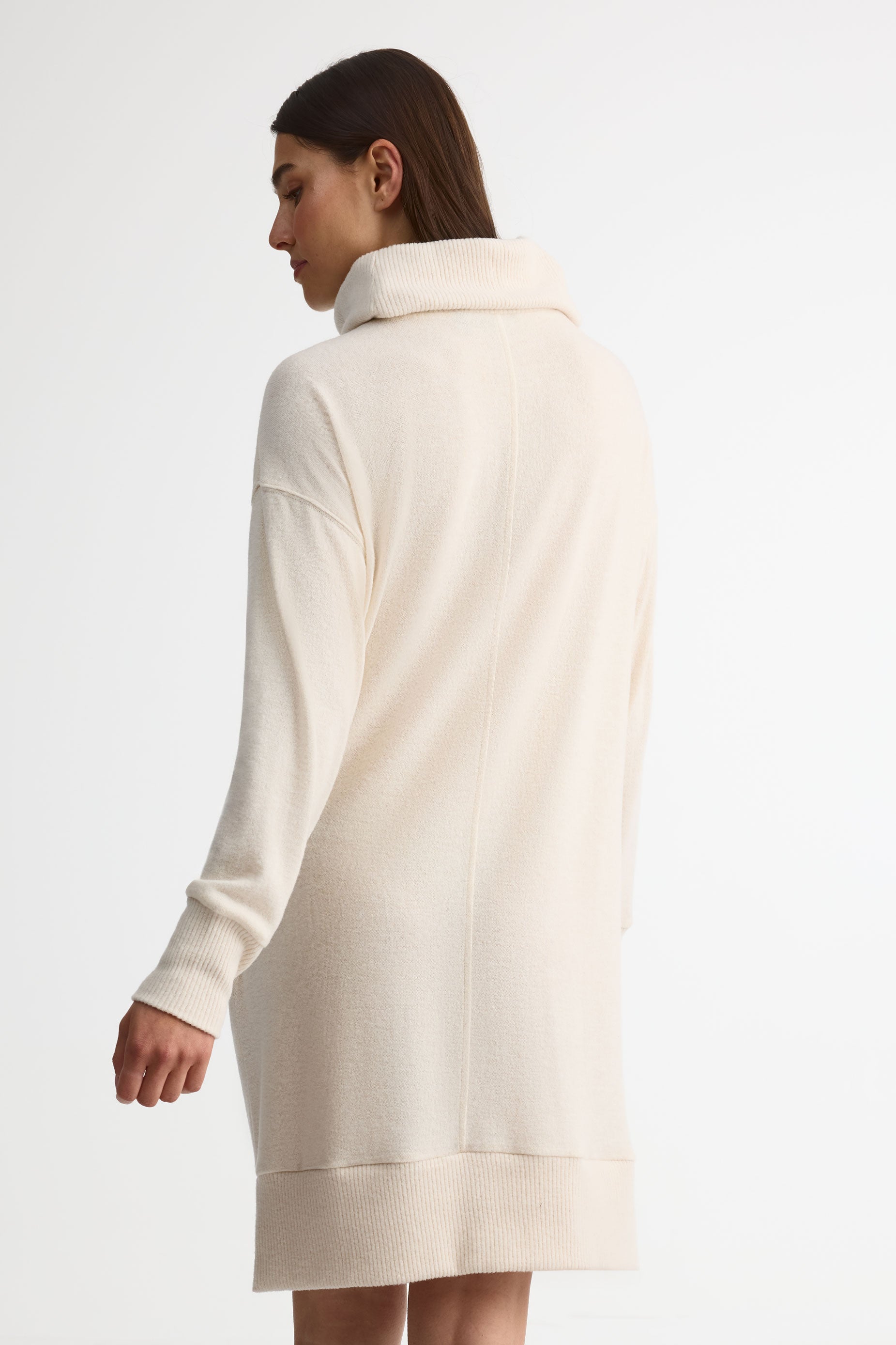 Robe longue col roulé en tricot doux - Femme && BLANC CASSÉ
