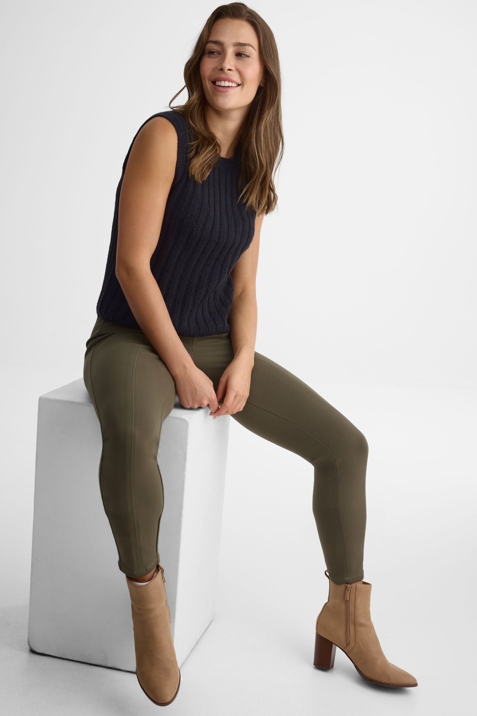 Pantalon Pull On jambe étroite – Femme && KAKI