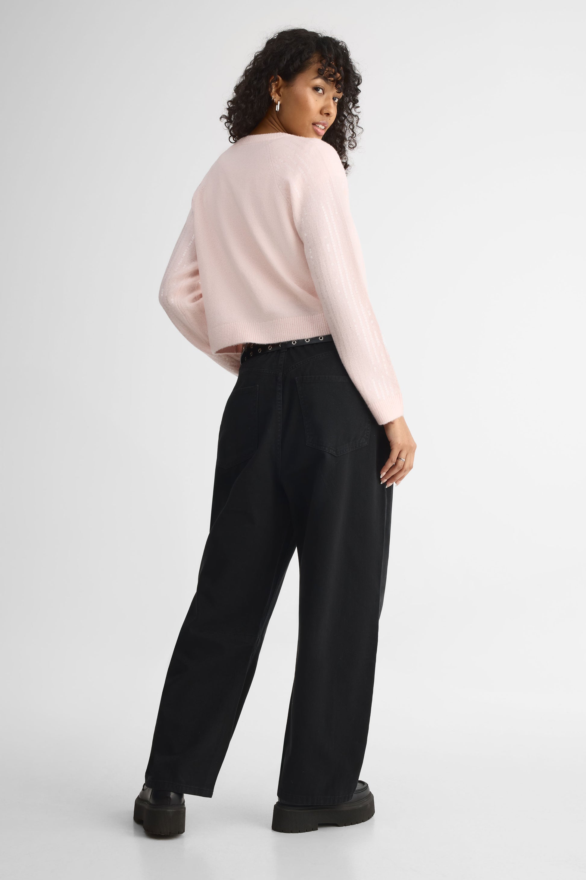 Cardigan cropped à sequins – Jeune femme && ROSE