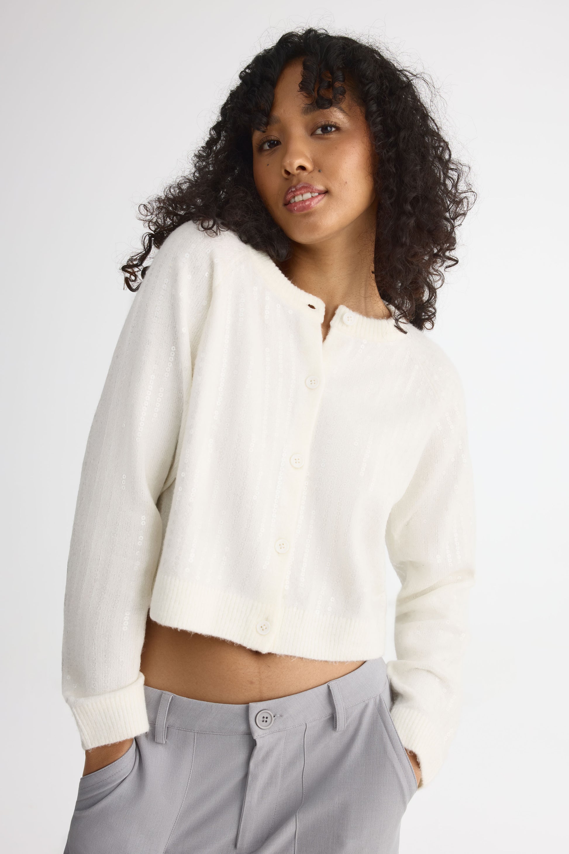 Cardigan cropped à sequins – Jeune femme && BLANC CASSÉ
