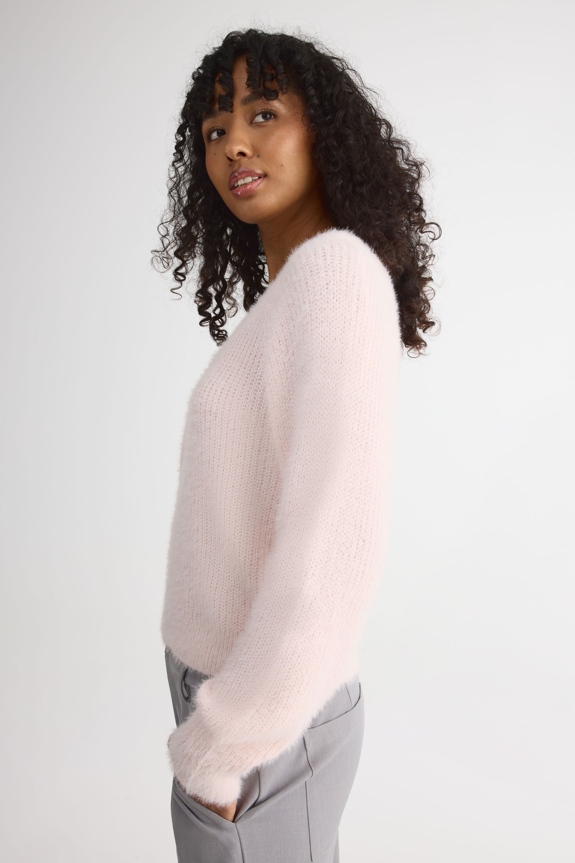 Chandail tricot tondue en col V – Femme && ROSE