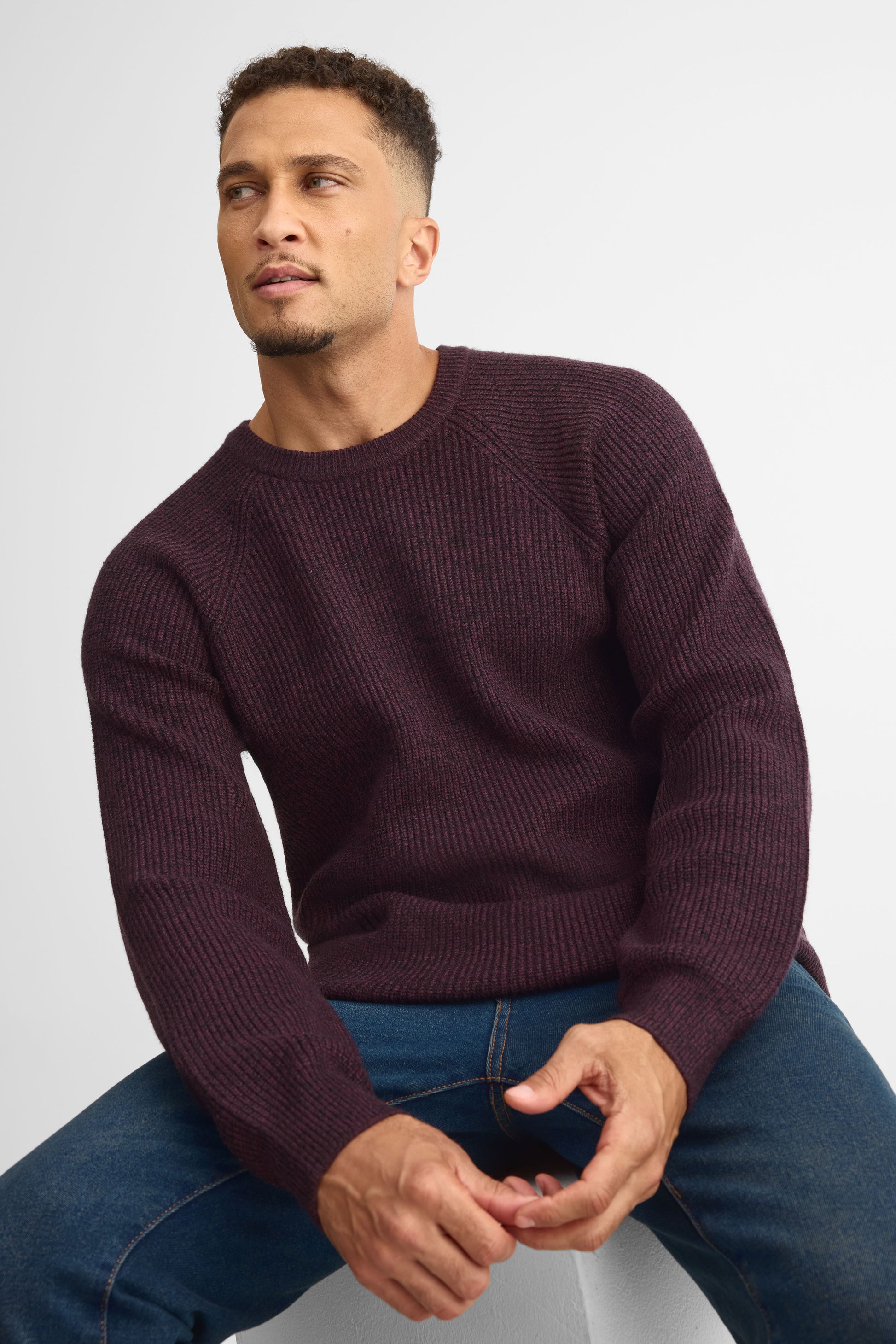 Chandail tricot col rond manches longues – Homme && BRUN
