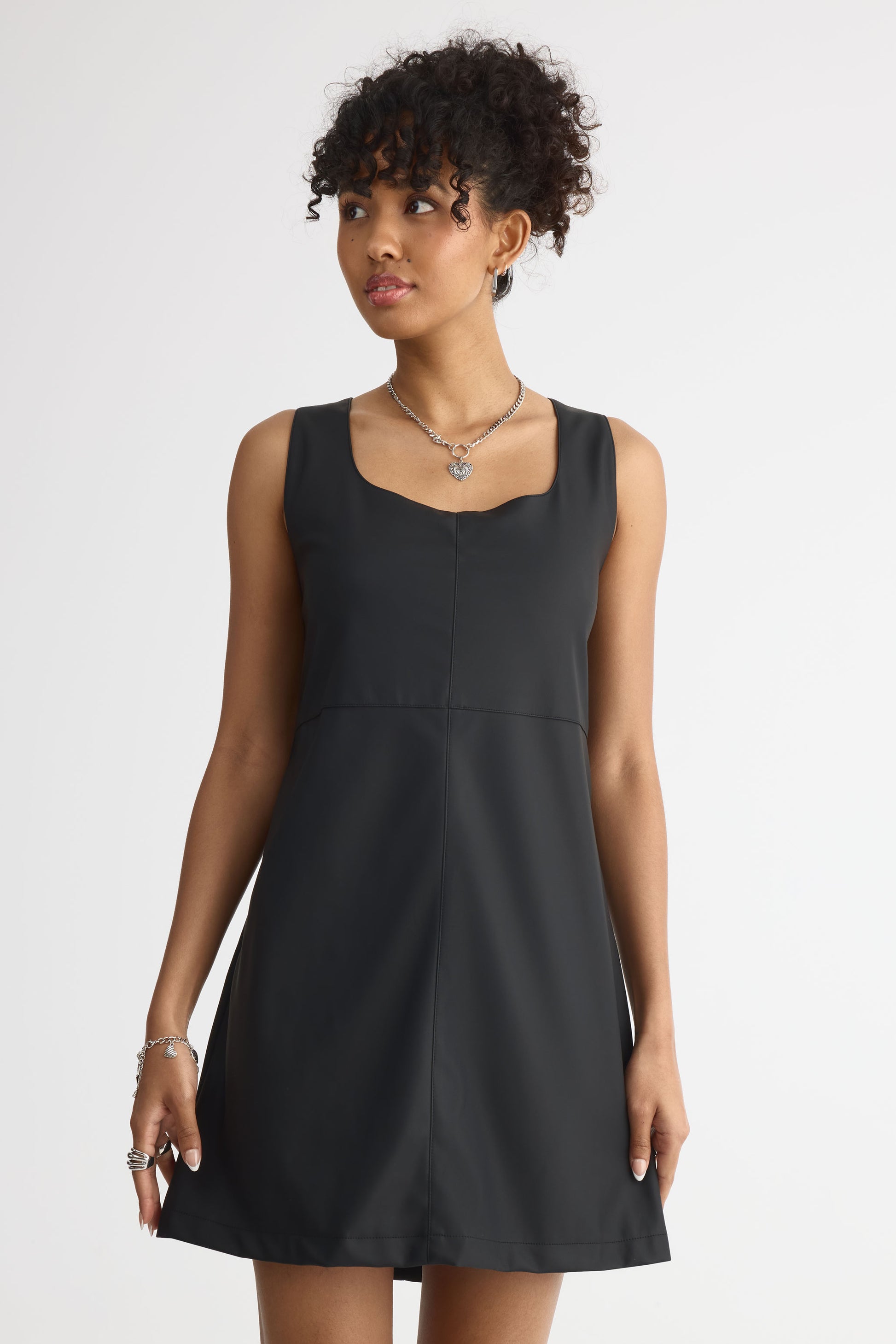 Robe courte - Femme && NOIR